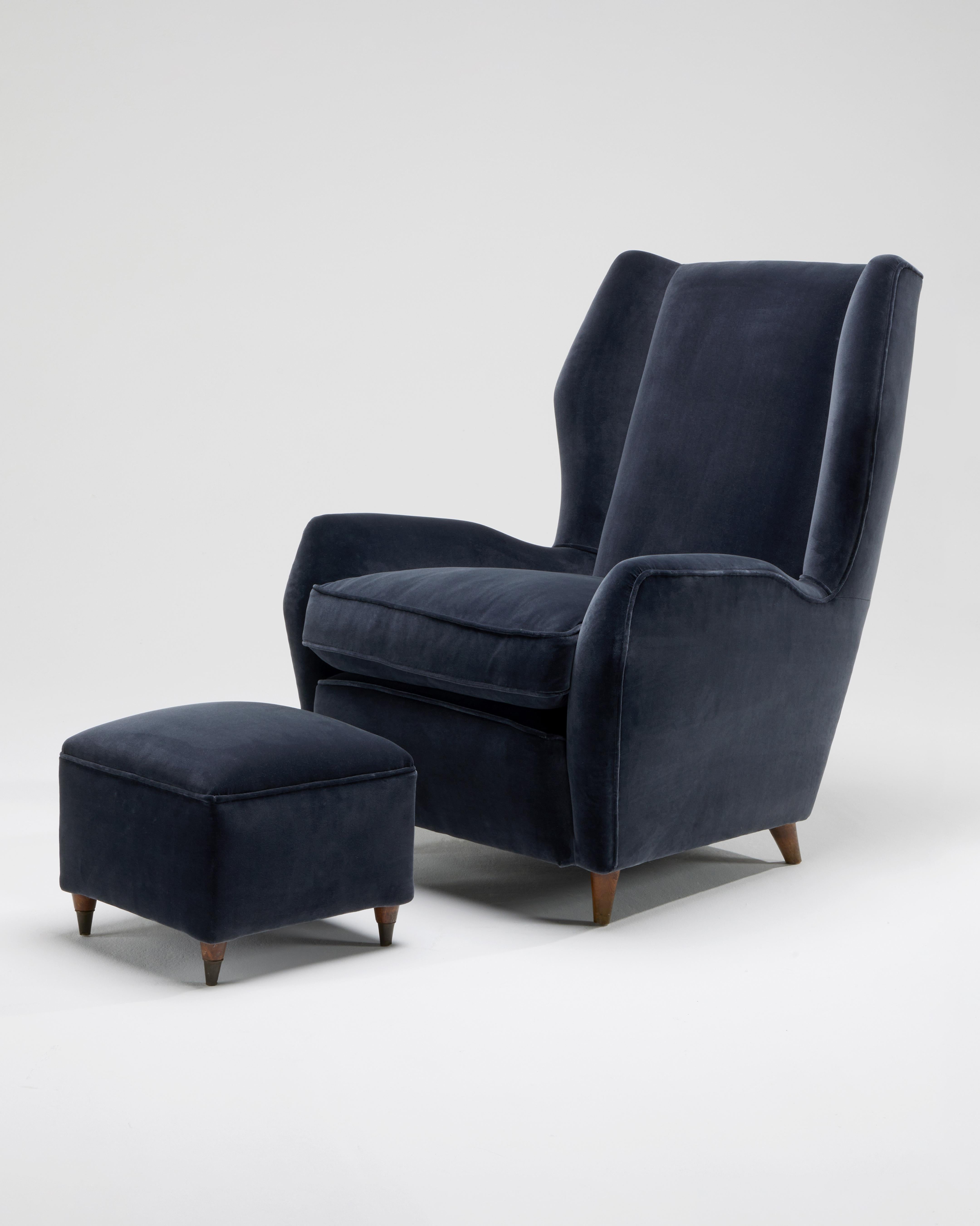 Mid-Century Modern Modèle 512 Fauteuils Gio Ponti avec poufs en vente