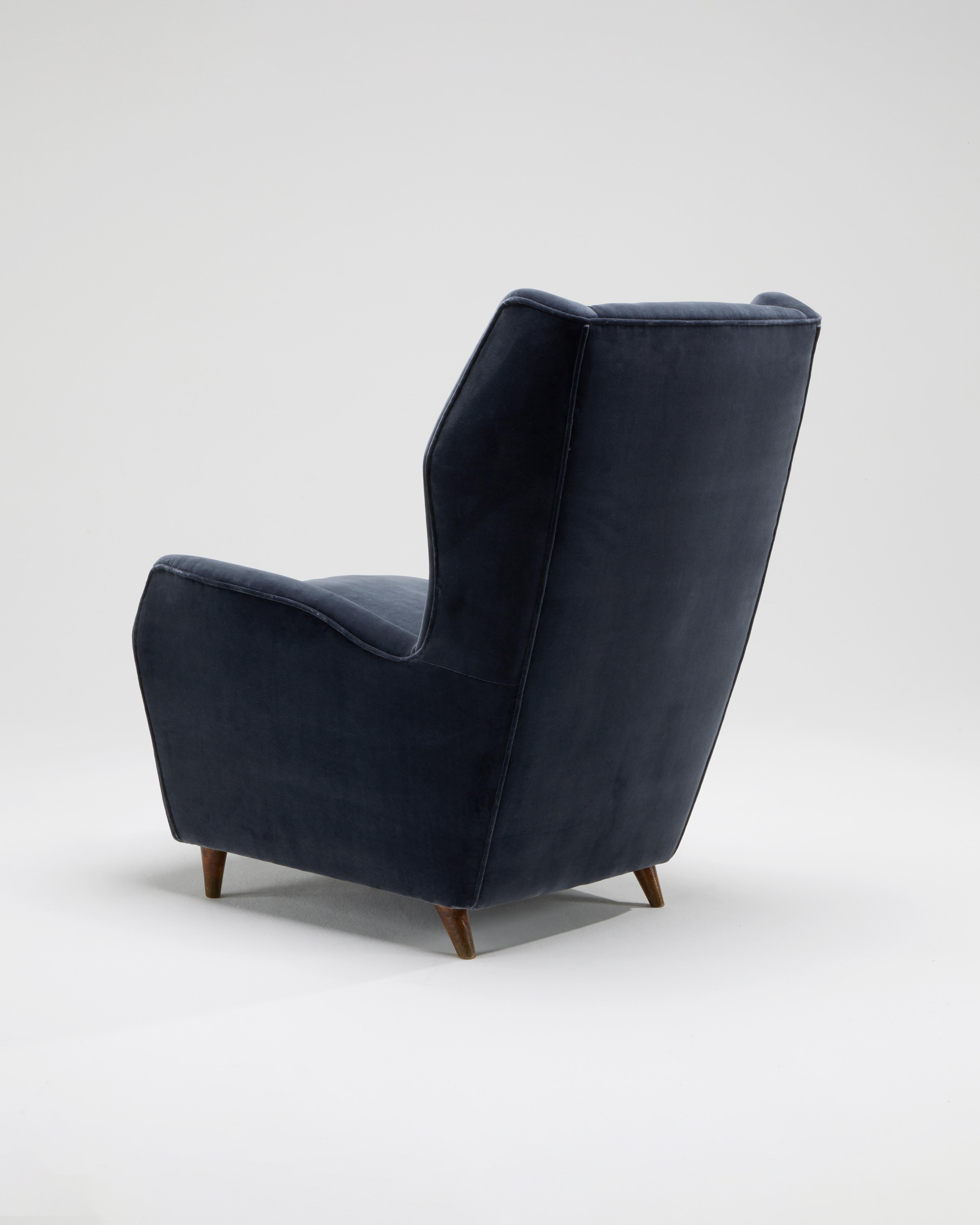 italien Modèle 512 Fauteuils Gio Ponti avec poufs en vente