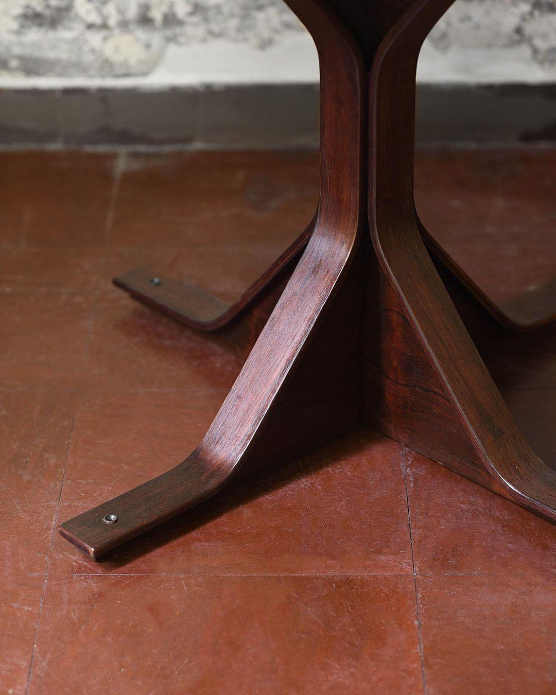 Mid-20th Century Model 522 table by Gianfranco Frattini for Bernini, Italy 1960 For Sale