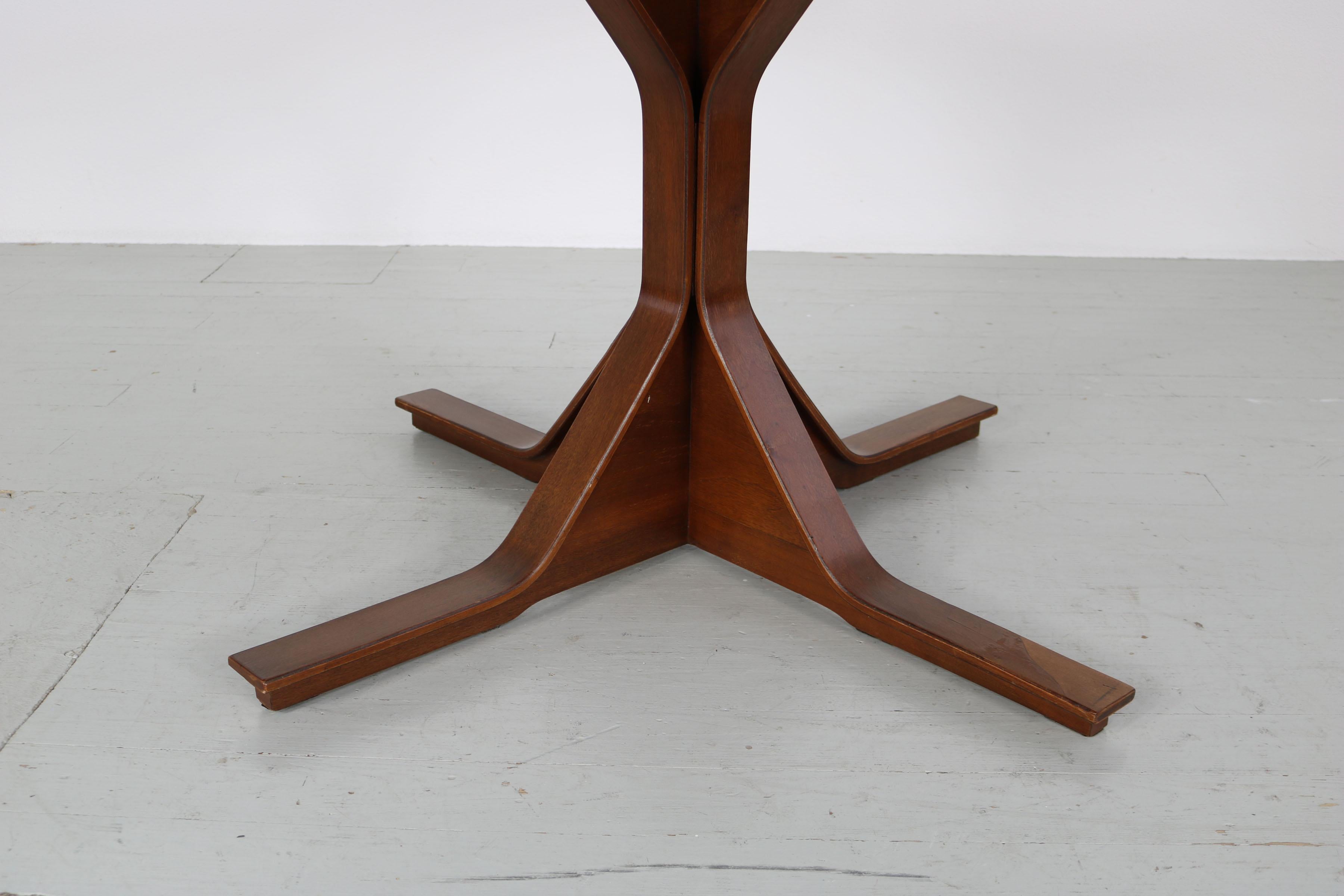Tisch „Modell 522“, entworfen von Gianfranco Frattini, hergestellt von Bernini, Italien, 1960er Jahre im Angebot 7