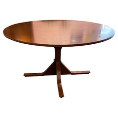 Model 522 table, designed by Gianfranco Frattini for Bernini, Circa 1960