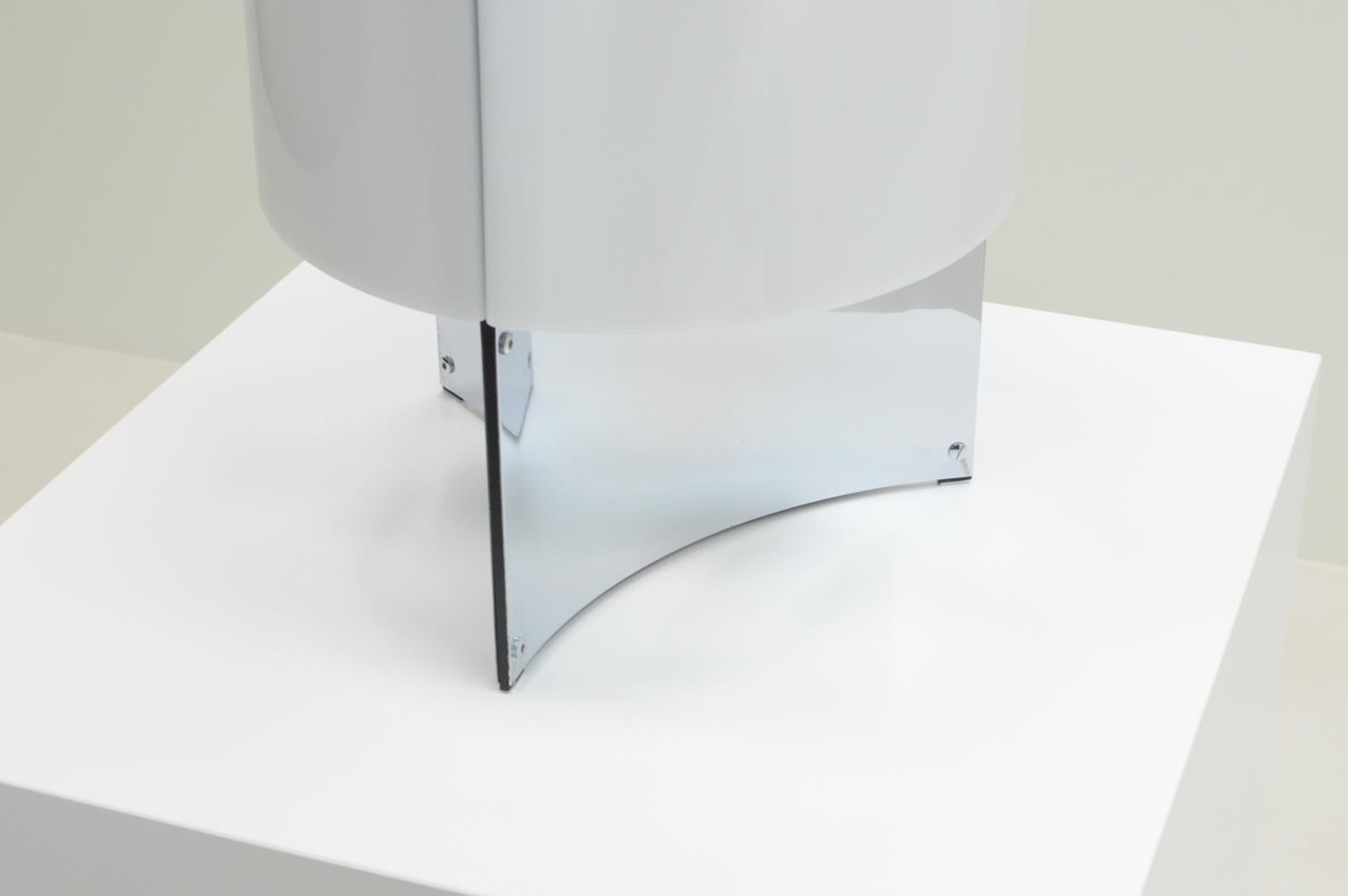 Mid-20th Century Model 526/p table lamp by Massimo Vignelli for Arteluce, 1960s Italy. For Sale
