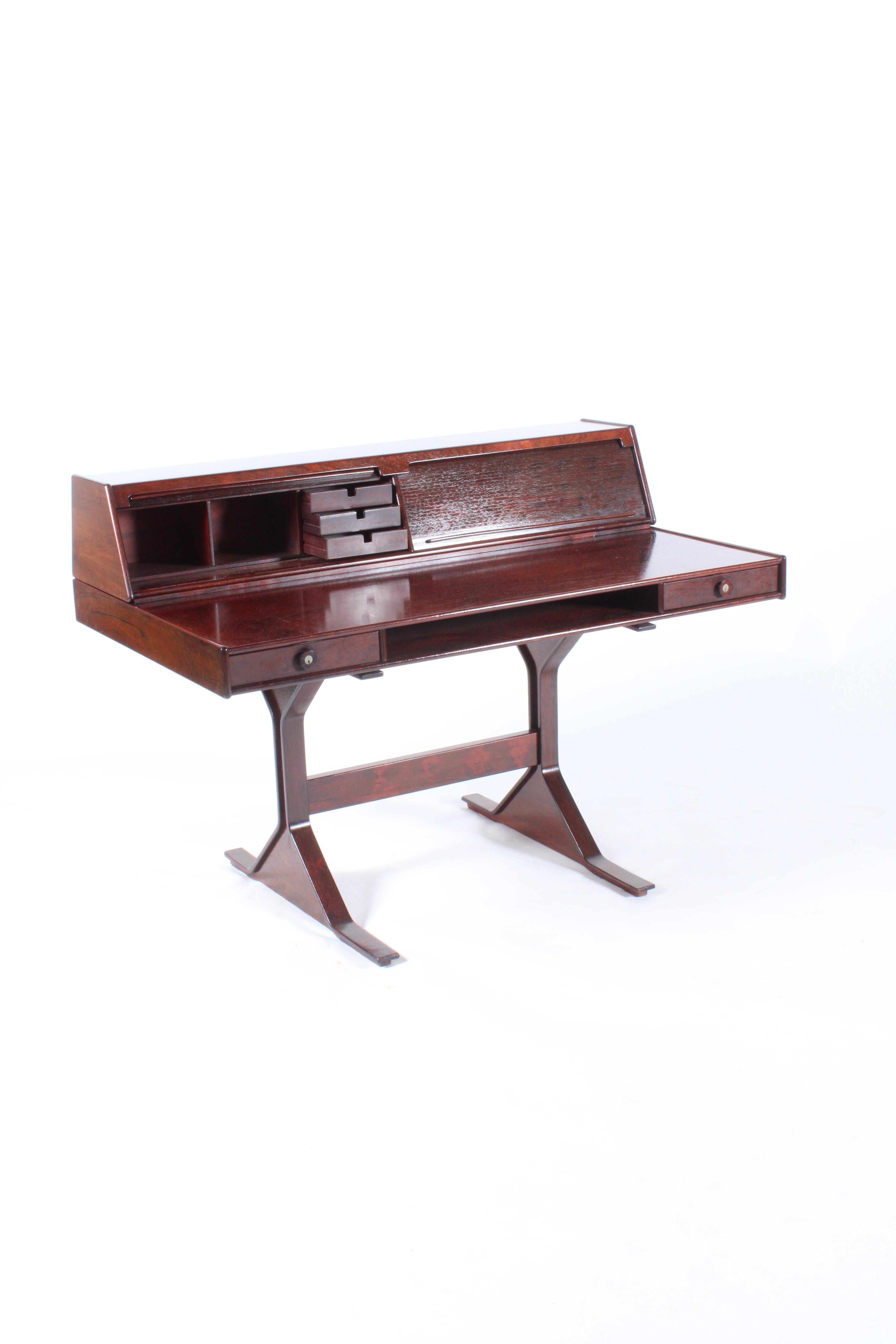 Model 53 Mid Century Italian Desk By Gianfranco Frattini For Bernini For Sale 4