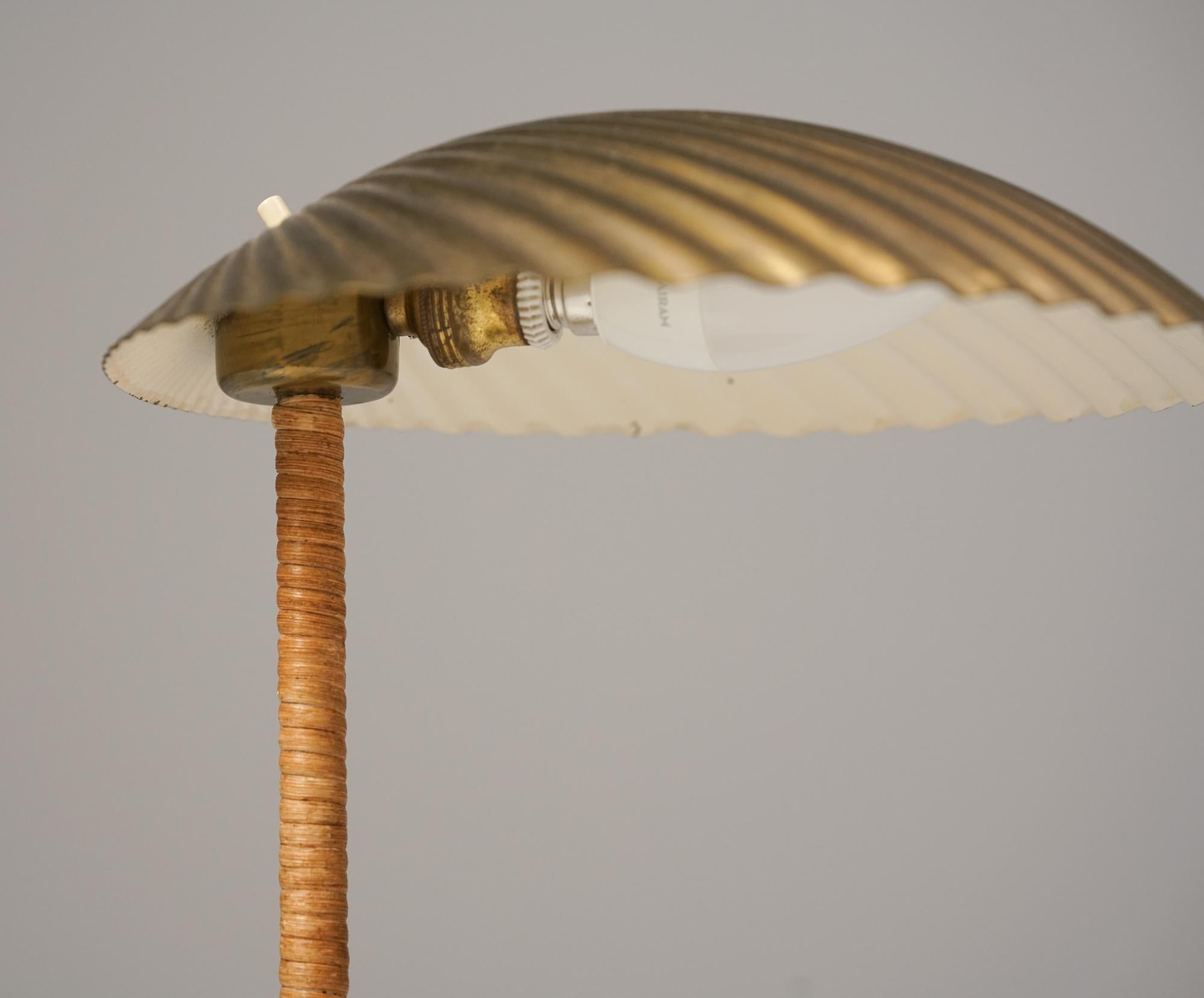 Finlandais Lampe �à poser Model No 5321 