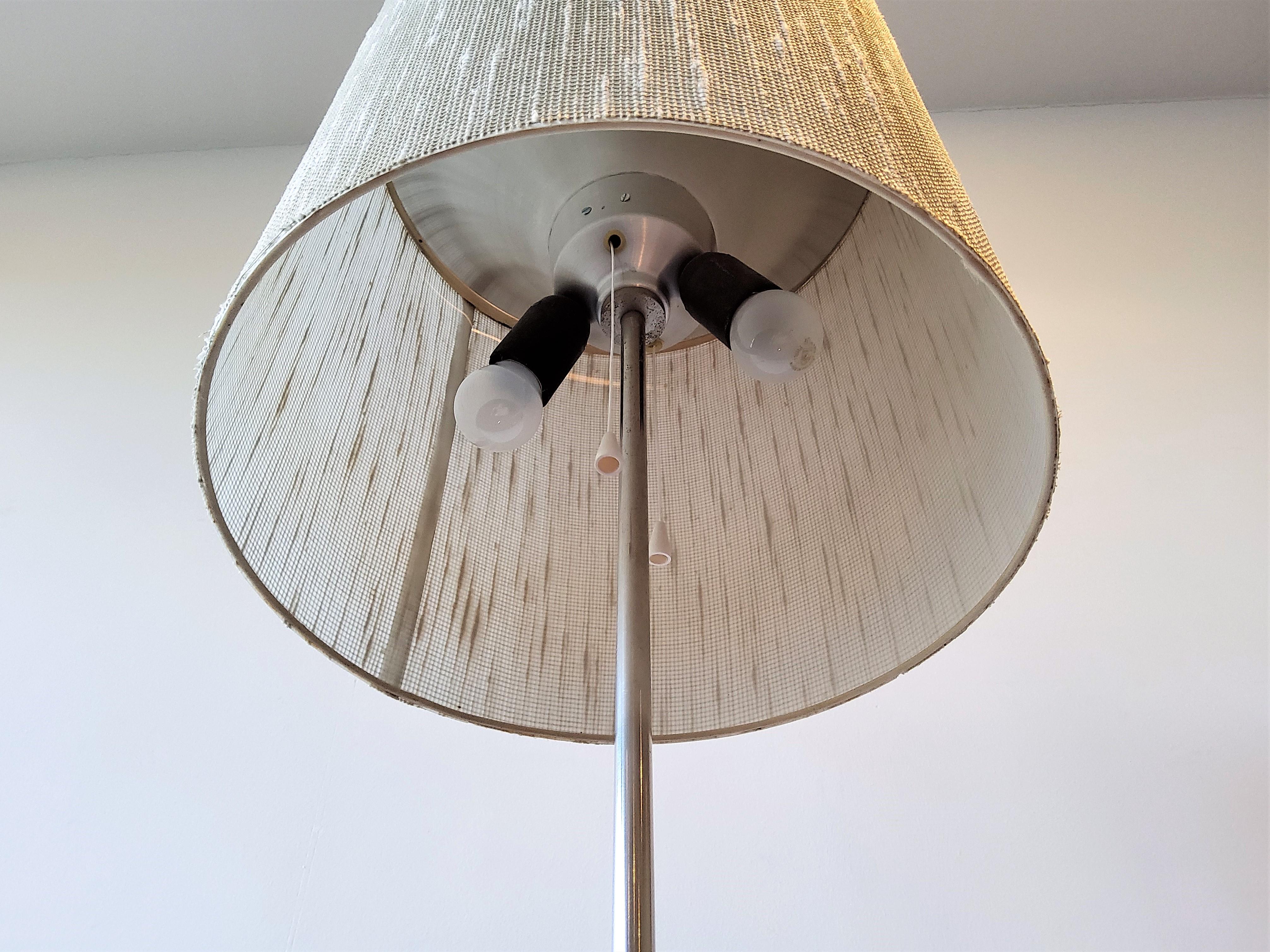Model 5353 Floor Lamp by Willem Hagoort for Hagoort, 1960's, 2 Available In Good Condition For Sale In Steenwijk, NL