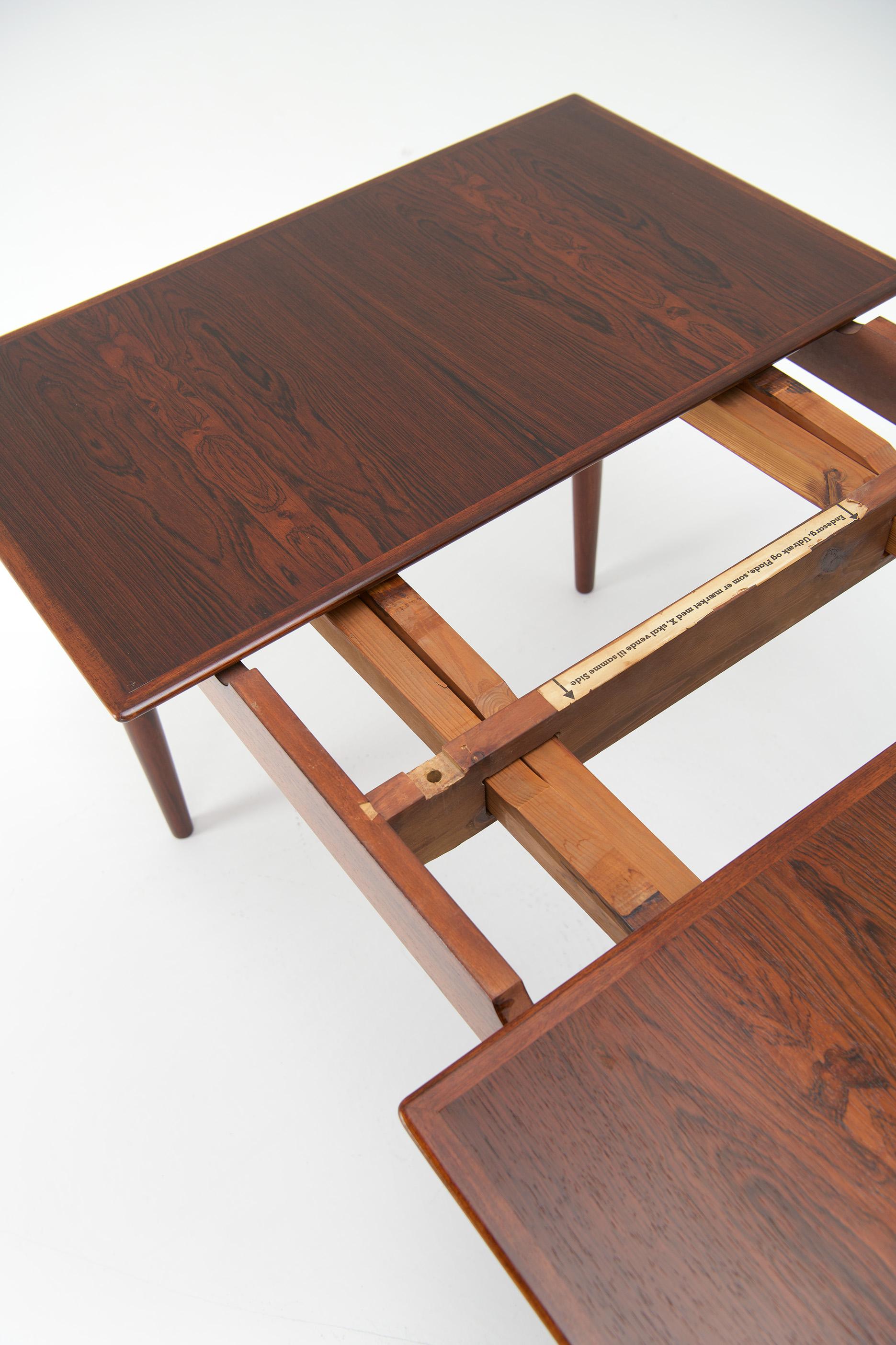 Model 54 extentable dining table - Gunni Omann For Sale 4