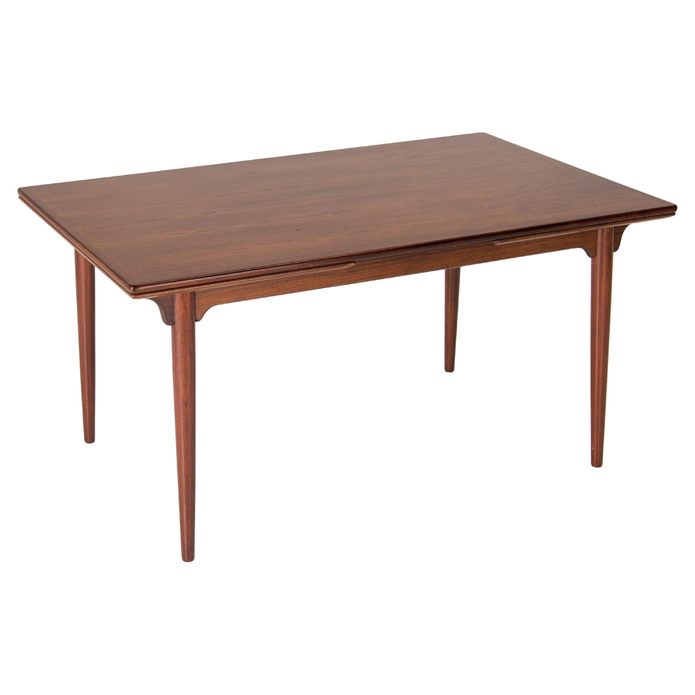 Model 54 extentable dining table - Gunni Omann For Sale