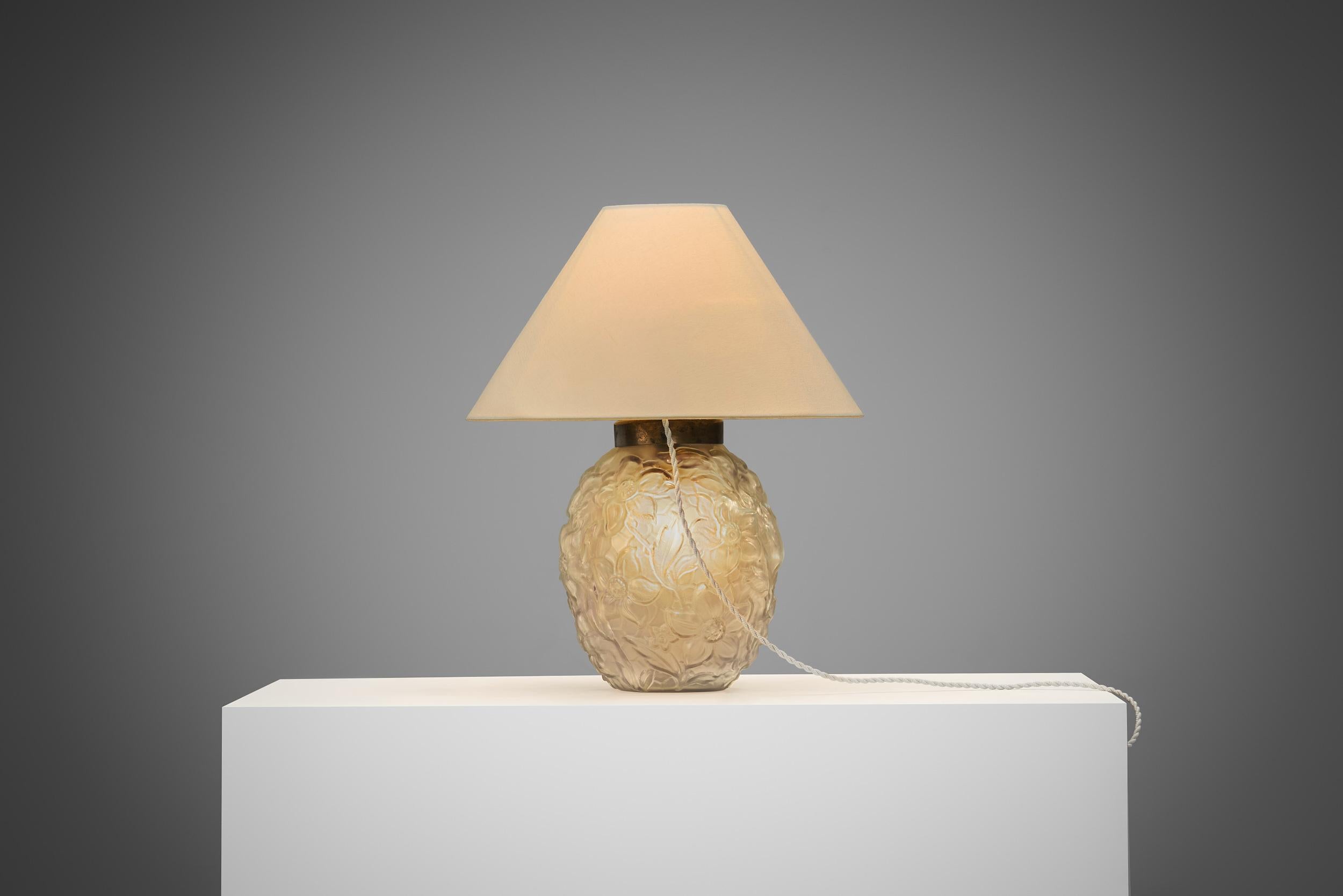 Lampe de table en verre Model No No 542 de Boréns, Suède, vers les années 1940 en vente 1
