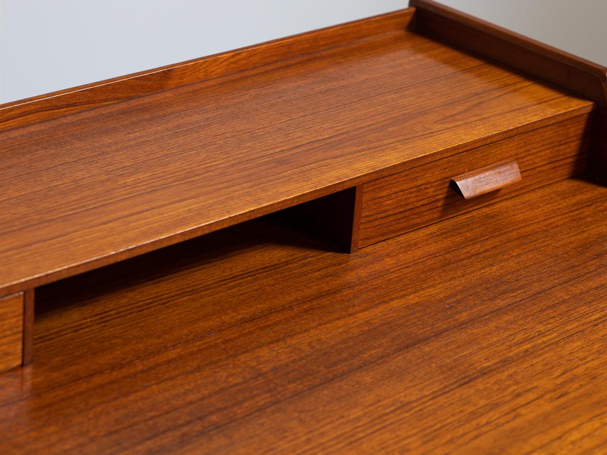 Model 56 Teak Desk by Arne Wahl Iversen For Sale 3
