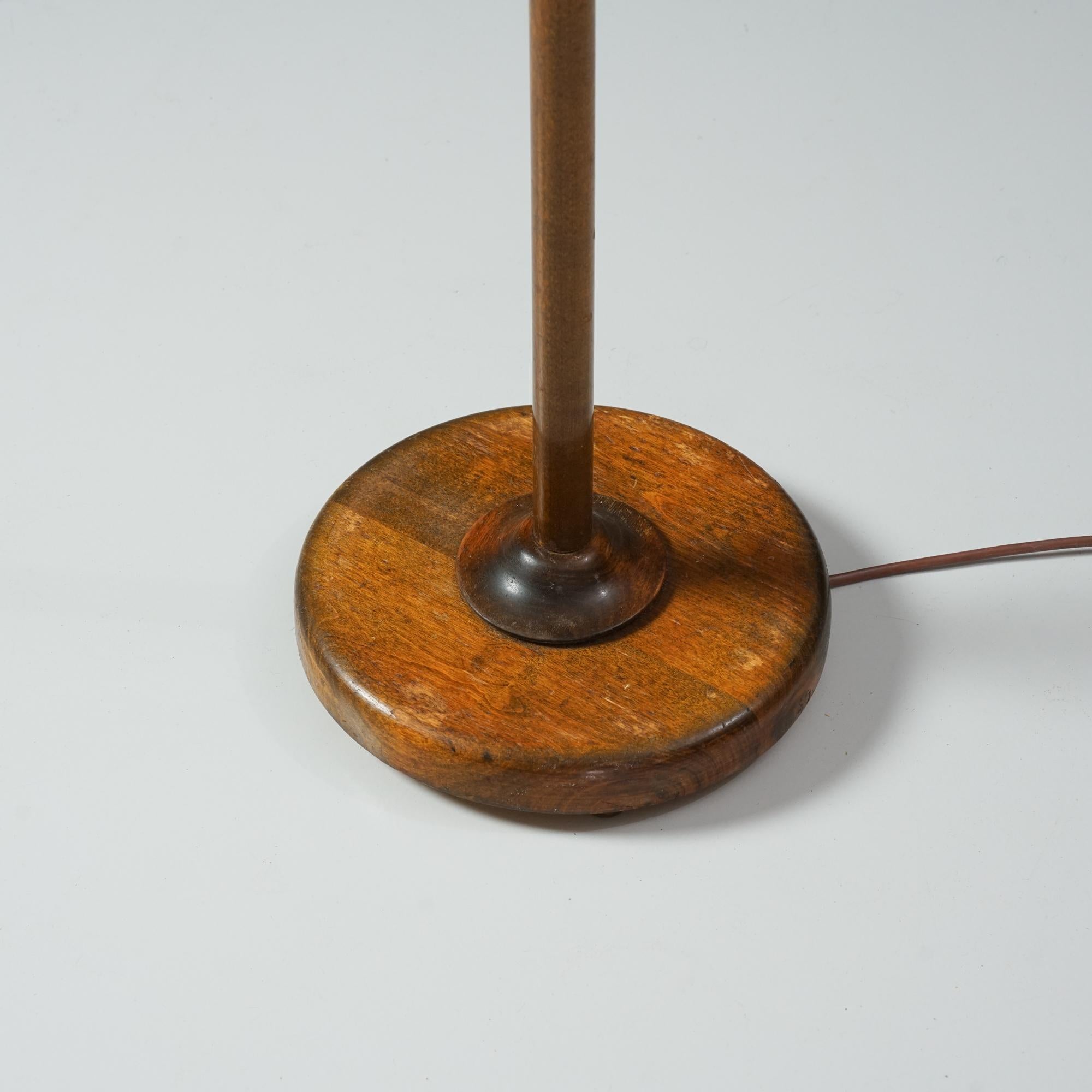 Model No. 5705 Stehleuchte, Paavo Tynell, Taito Oy, 1930er Jahre (Finnisch) im Angebot