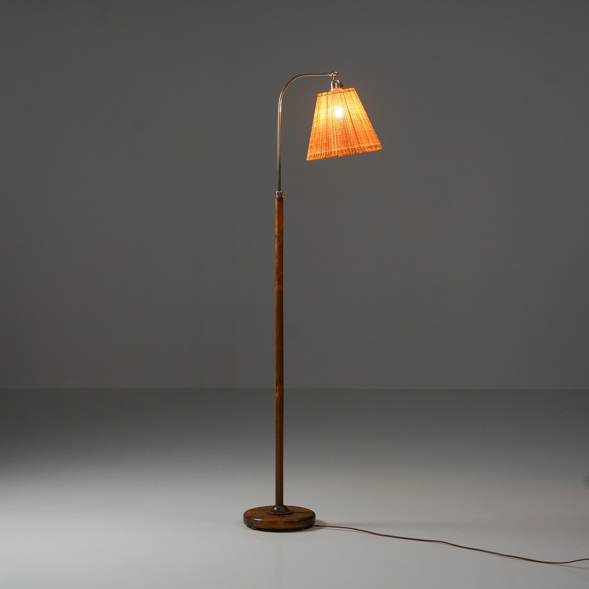 Model No. 5705 Stehleuchte, Paavo Tynell, Taito Oy, 1930er Jahre (Mitte des 20. Jahrhunderts) im Angebot
