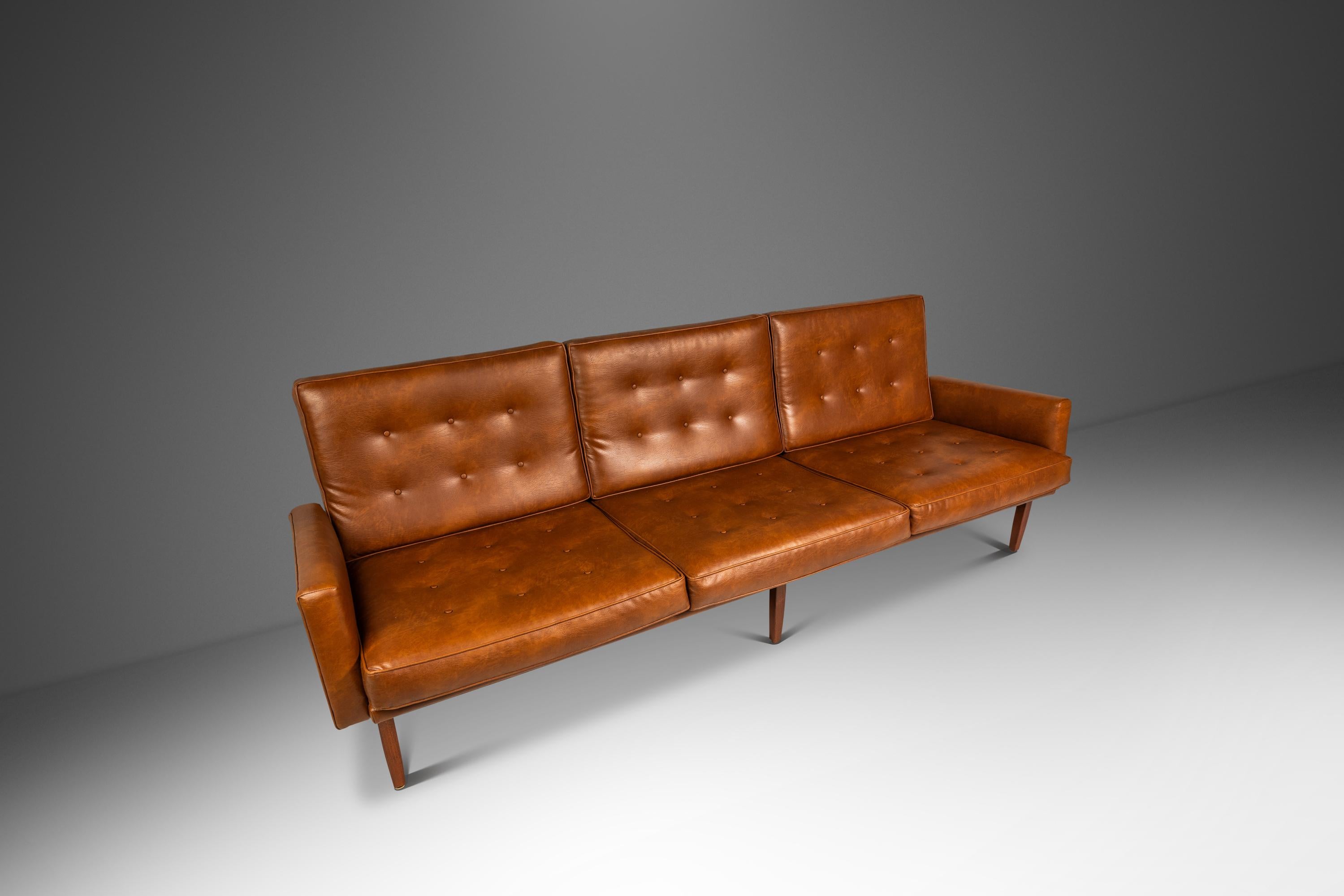 This early Mid-Century Modern Model 57W 
