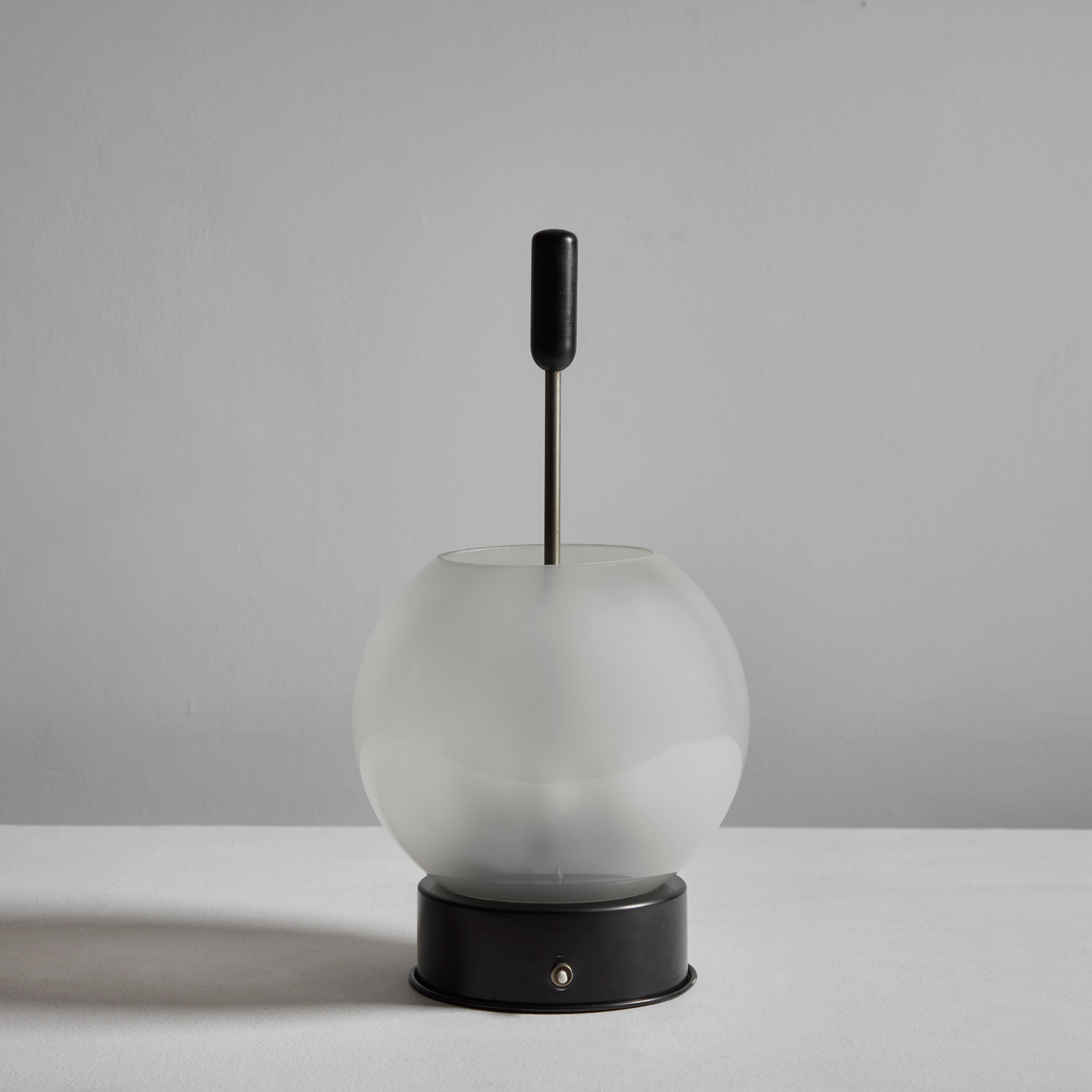 Model 593 Table Lamp by Gino Sarfatti for Arteluce For Sale 3