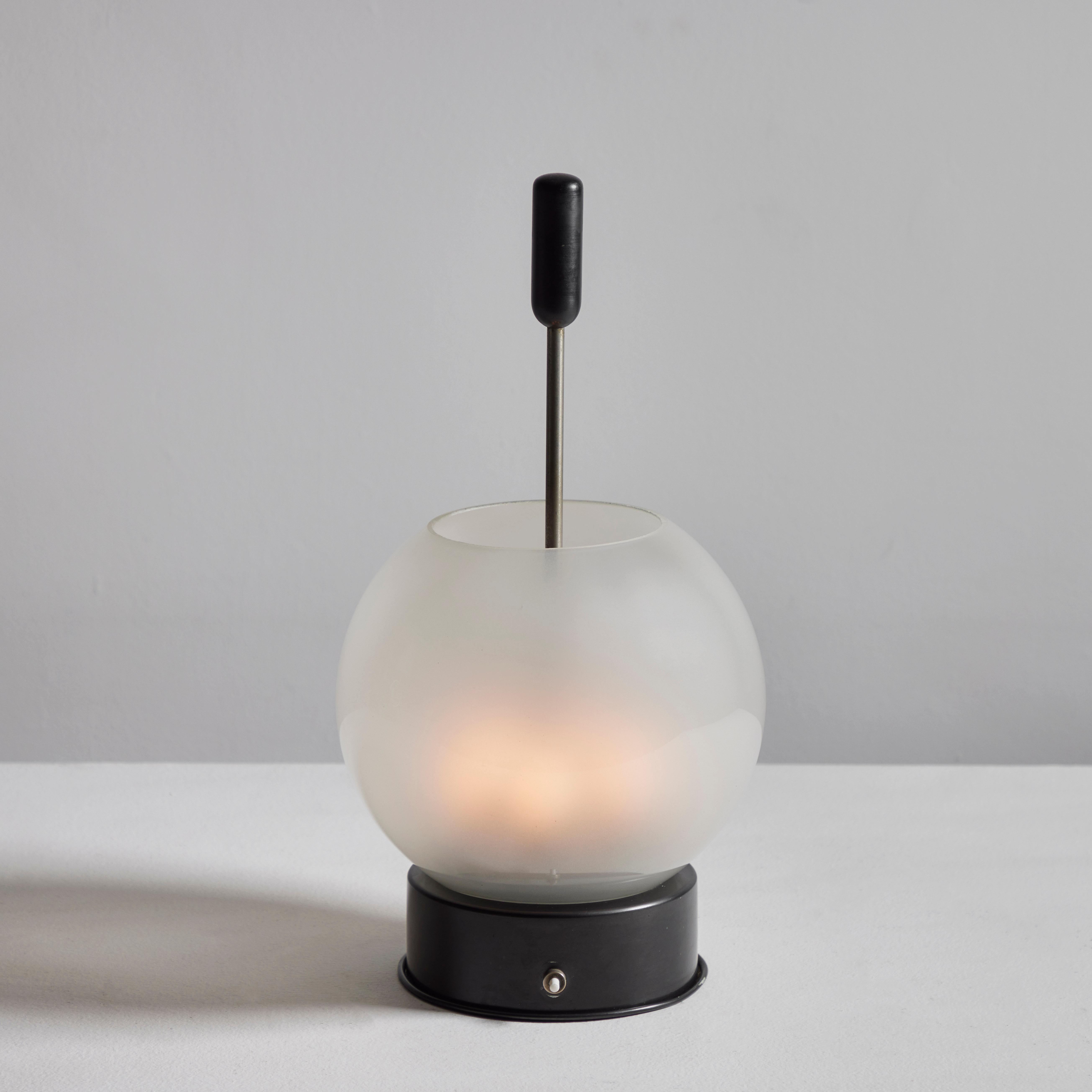 Model 593 Table Lamp by Gino Sarfatti for Arteluce In Good Condition For Sale In Los Angeles, CA