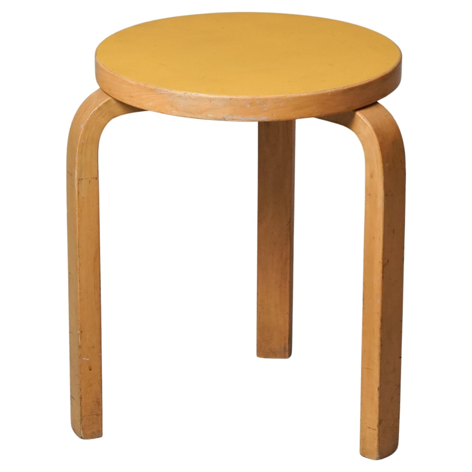 Modell 60 Hocker, Alvar Aalto, Artek, 1950/1960er Jahre im Angebot