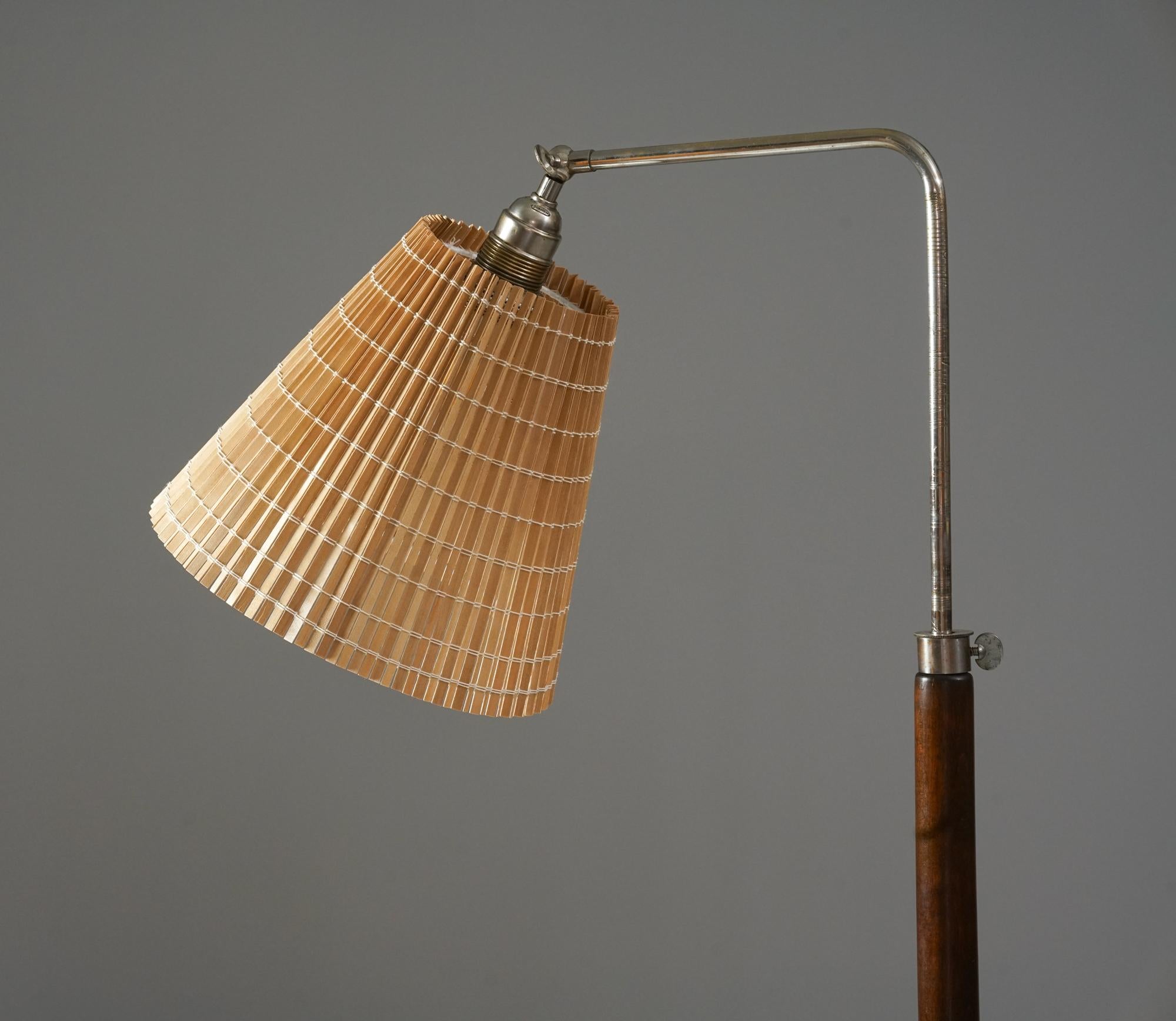 Scandinave moderne Model No 60442 Lampadaire, Idman Oy, années 1940 en vente