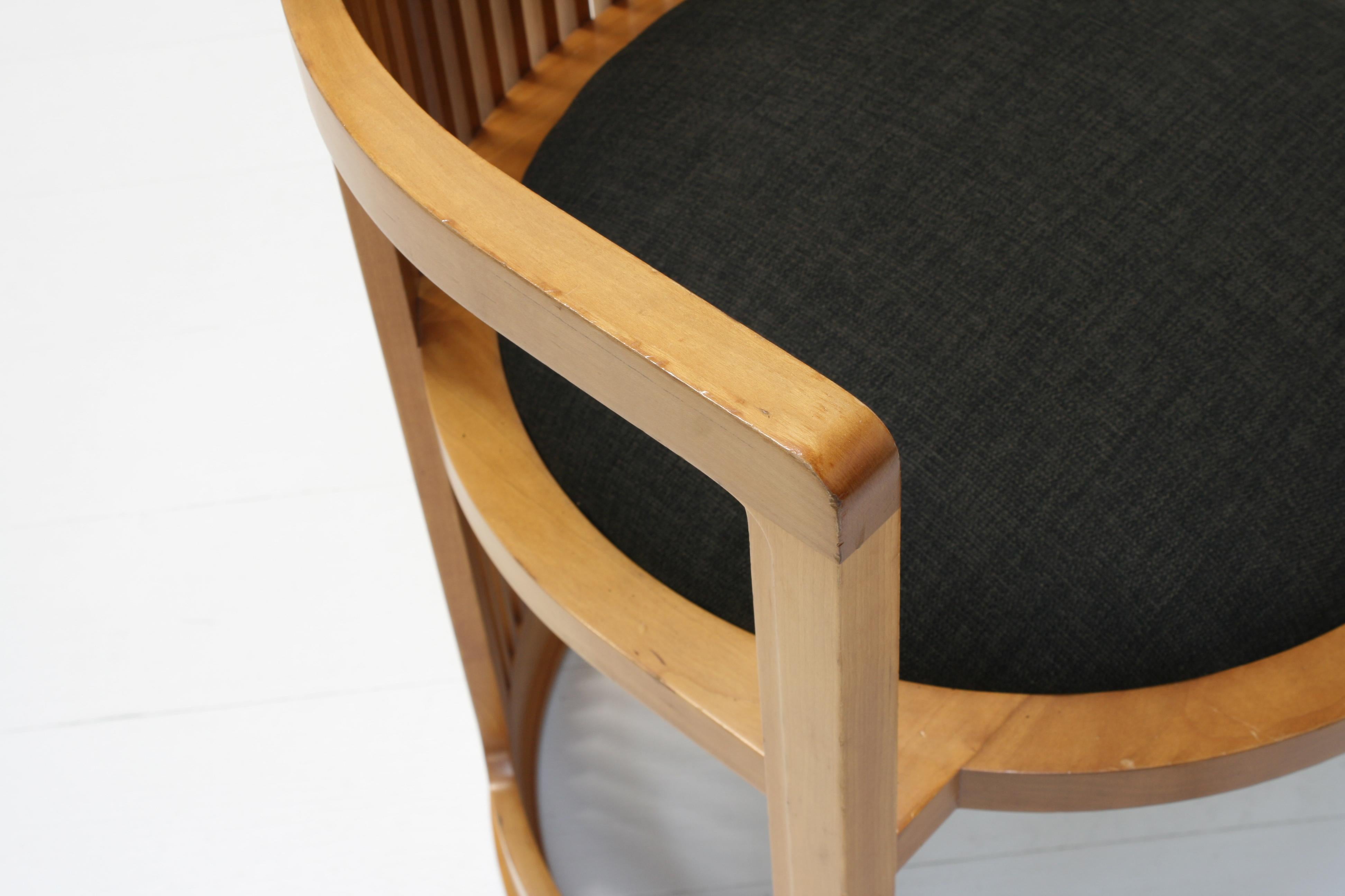 20th Century Model 606 Taliesin Barrel Armchairs by Frank Lloyd Wright for Cassina, 1986