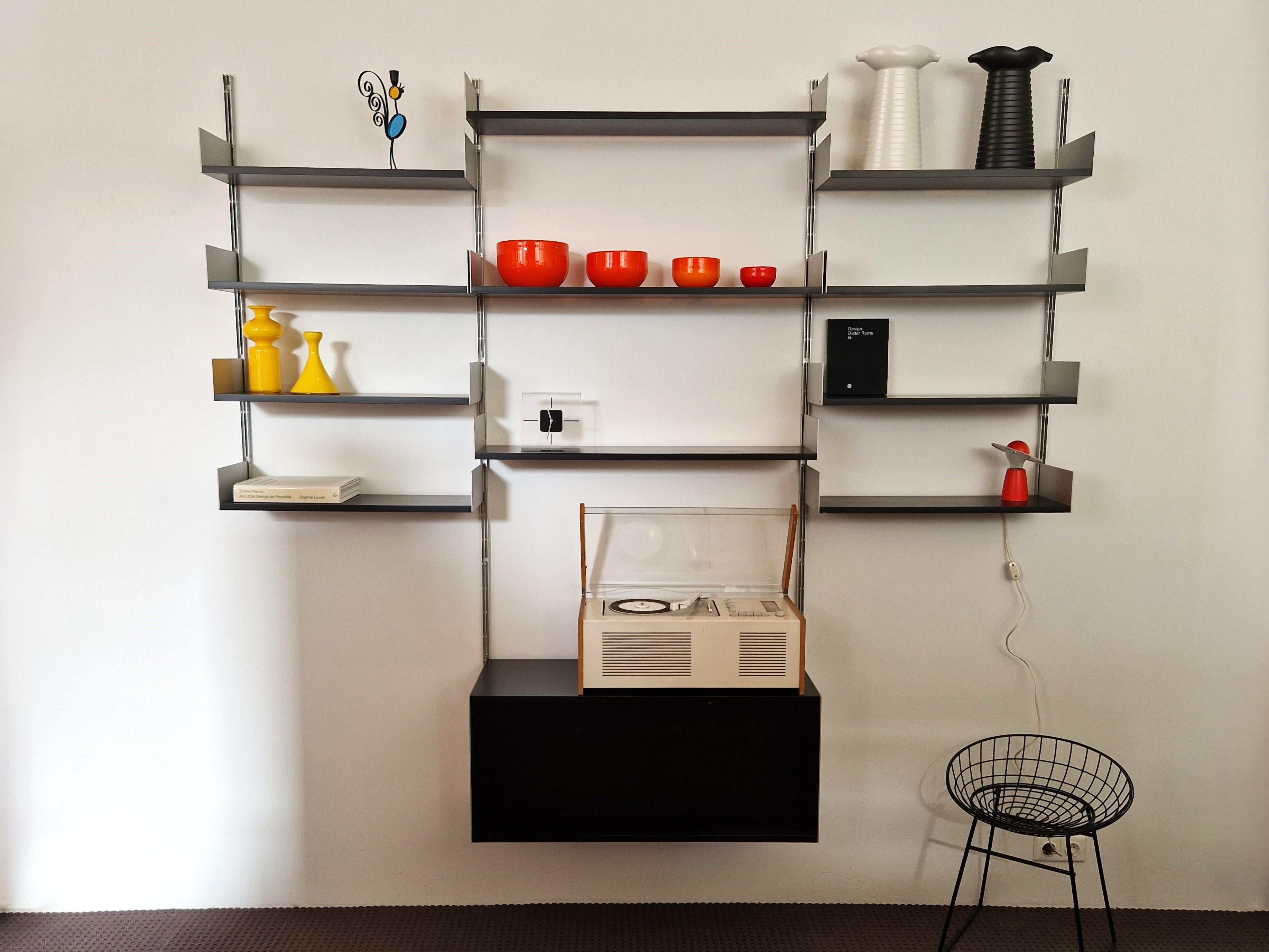 Model 606 wall unit in black by Dieter Rams for Vitsoe 7