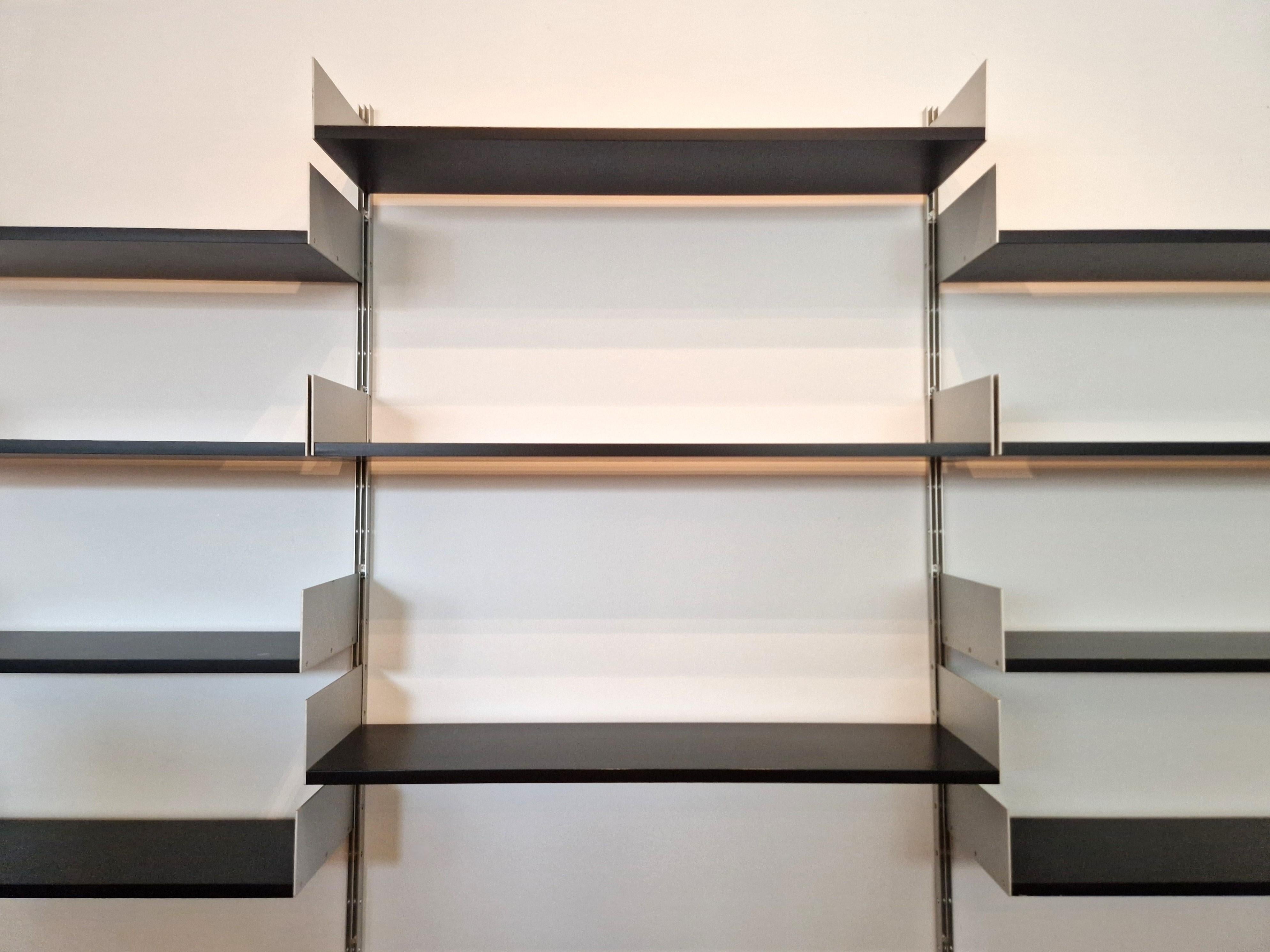 Model 606 wall unit in black by Dieter Rams for Vitsoe In Good Condition In Steenwijk, NL
