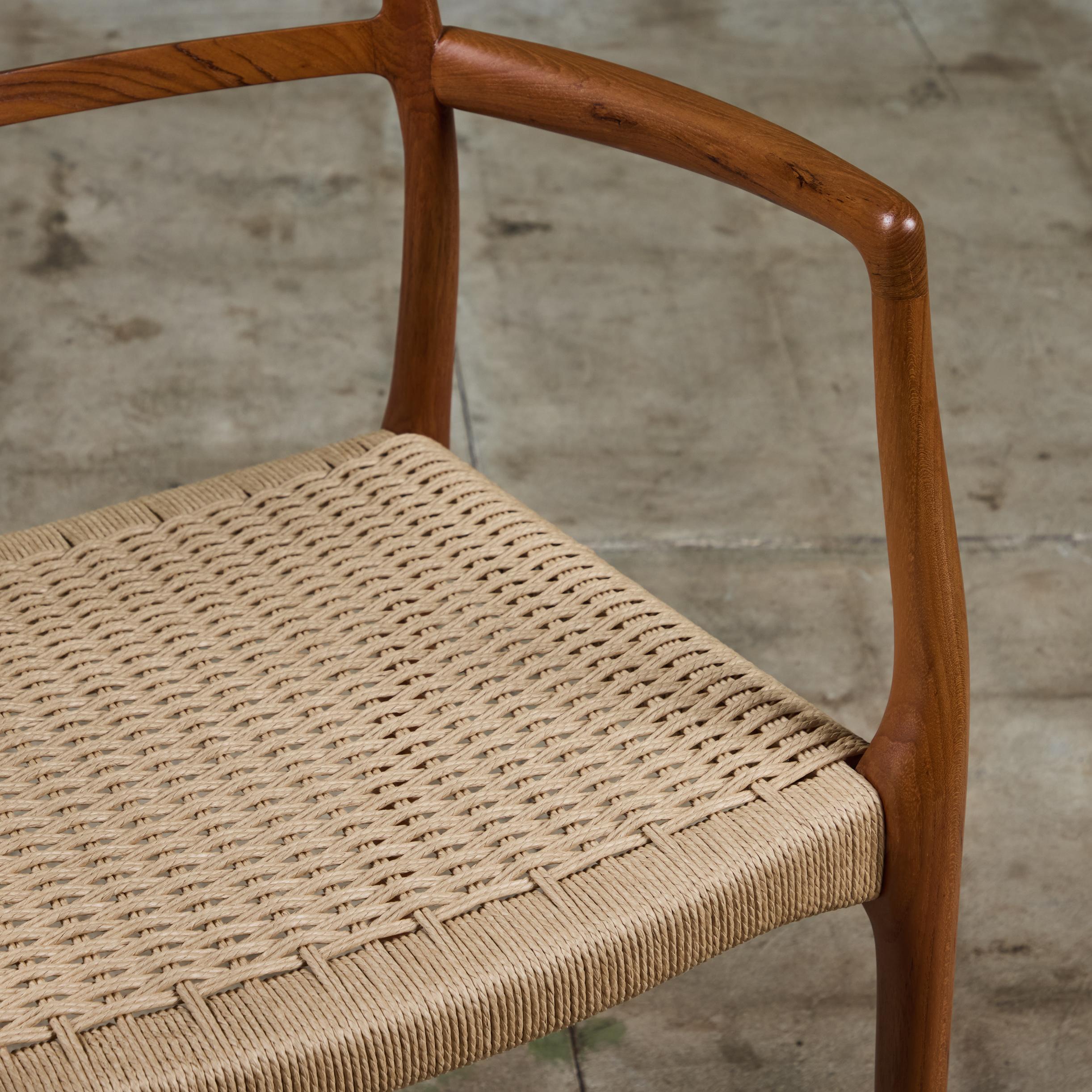 Modèle 62 Fauteuil de salle à manger en teck par N.O. Møller en vente 3