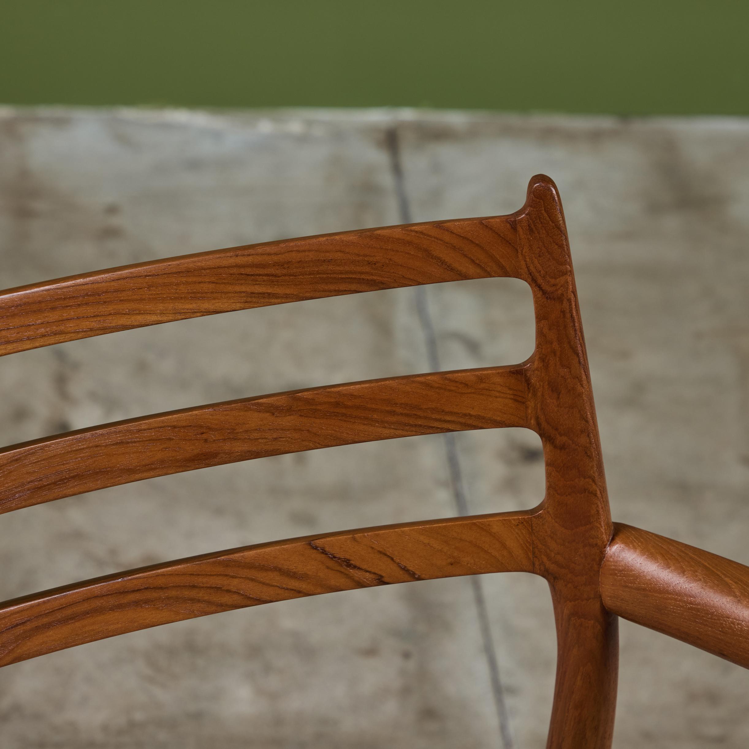 Modèle 62 Fauteuil de salle à manger en teck par N.O. Møller en vente 4