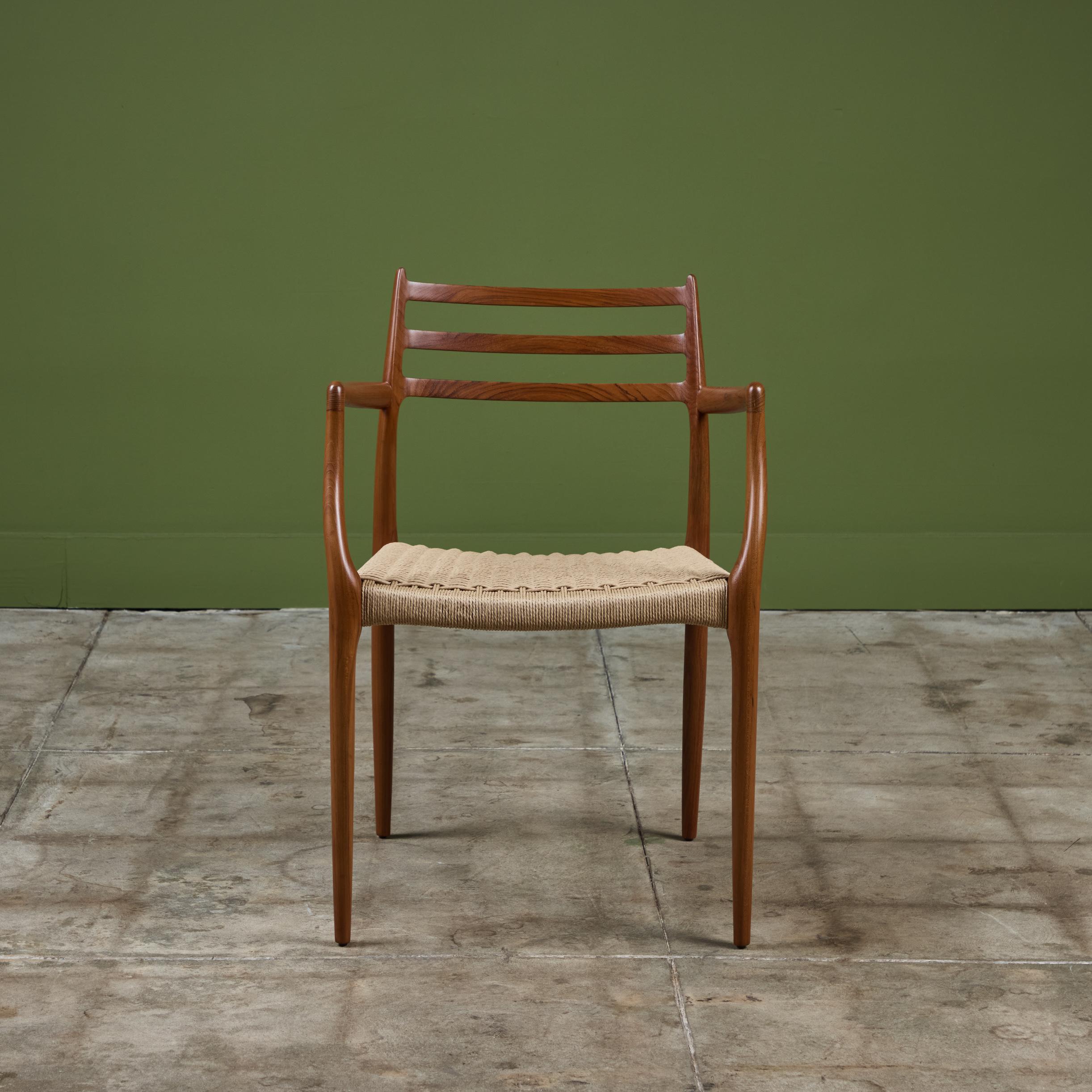 Tissé à la main Modèle 62 Fauteuil de salle à manger en teck par N.O. Møller en vente
