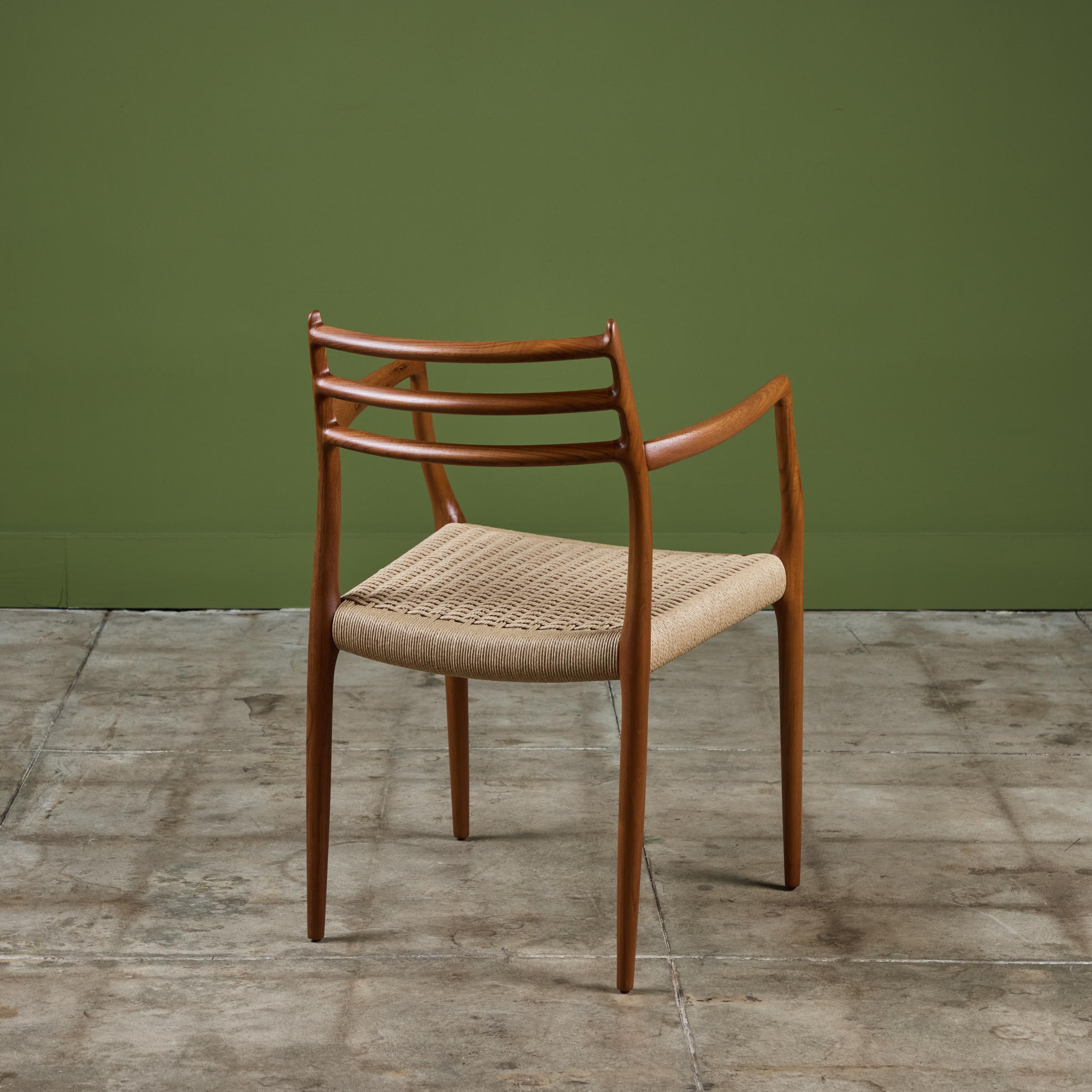 Modèle 62 Fauteuil de salle à manger en teck par N.O. Møller en vente 1