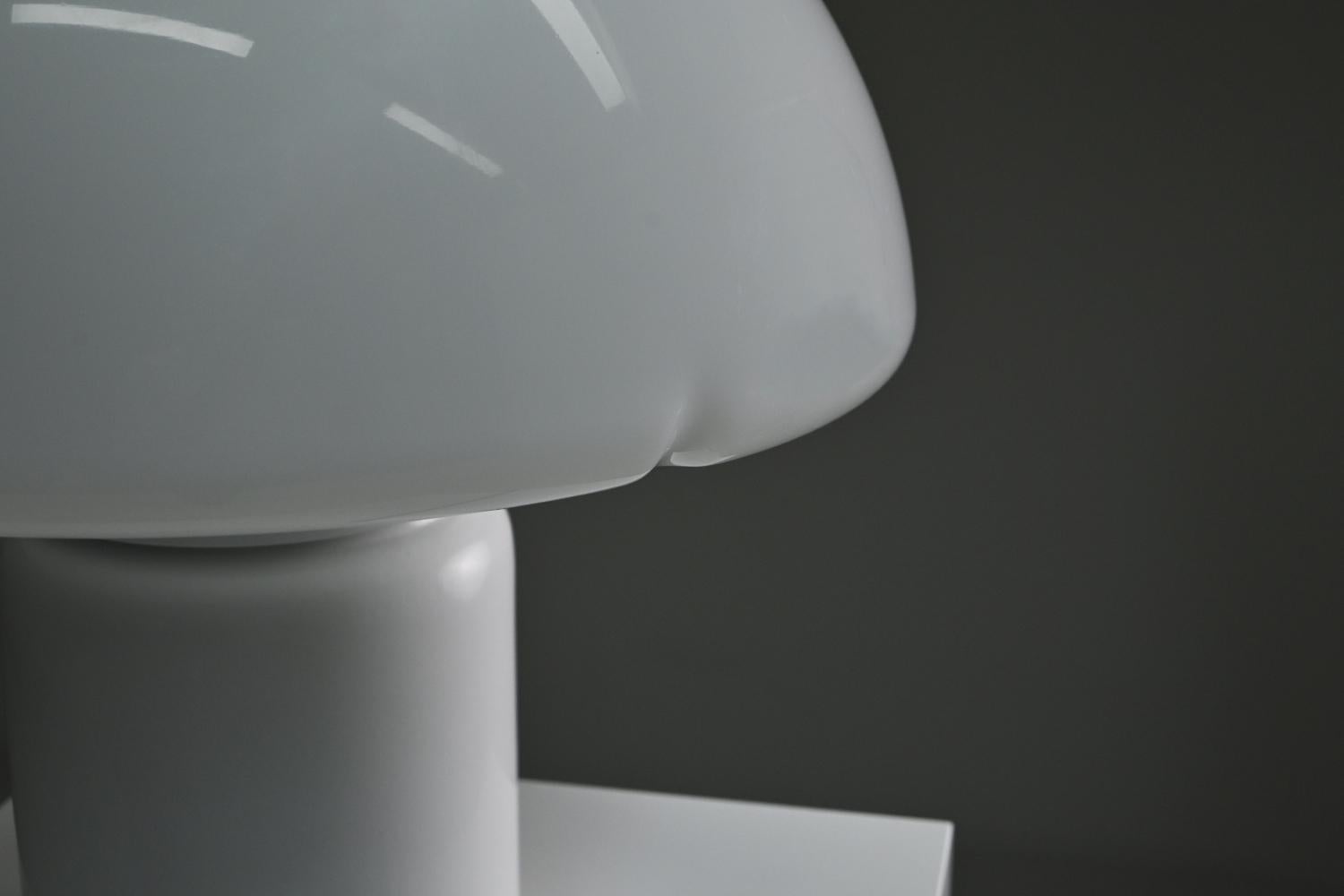 Model 625 table lamp by Elio Martinelli for Martinelli Luce, 1970s Italy. en venta 2