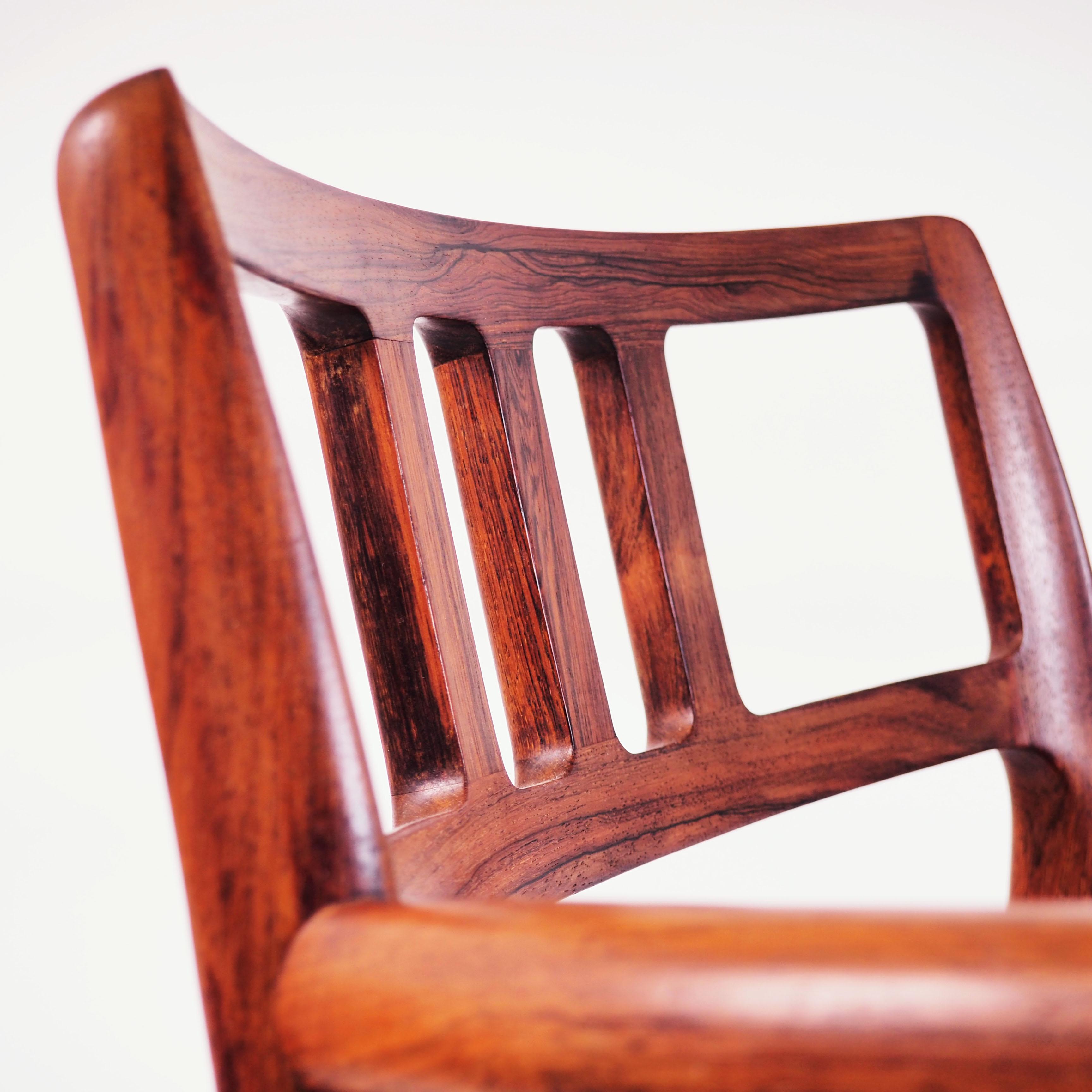 Model 64, Niels O. Møller Armchairs in Rosewood, Produced by J.L. Møller In Good Condition For Sale In Goteborg, SE