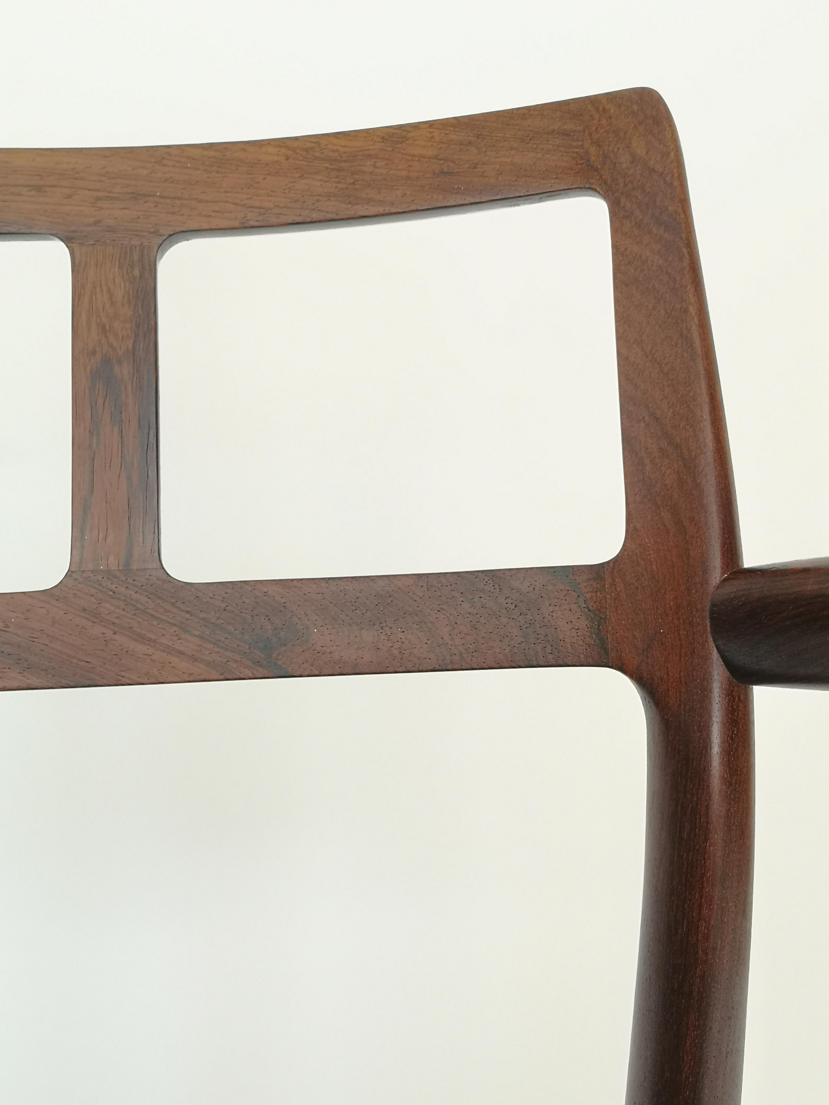 Model 64 Rosewood Armchair by Niels Moller For Sale 1