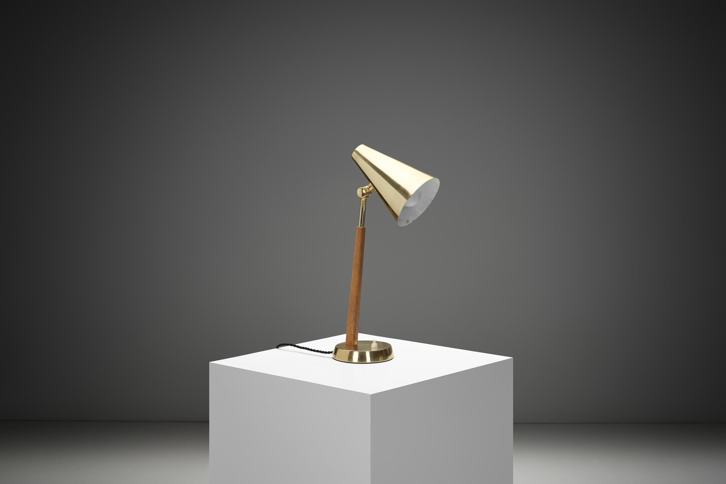 Milieu du XXe siècle Model No. 6408