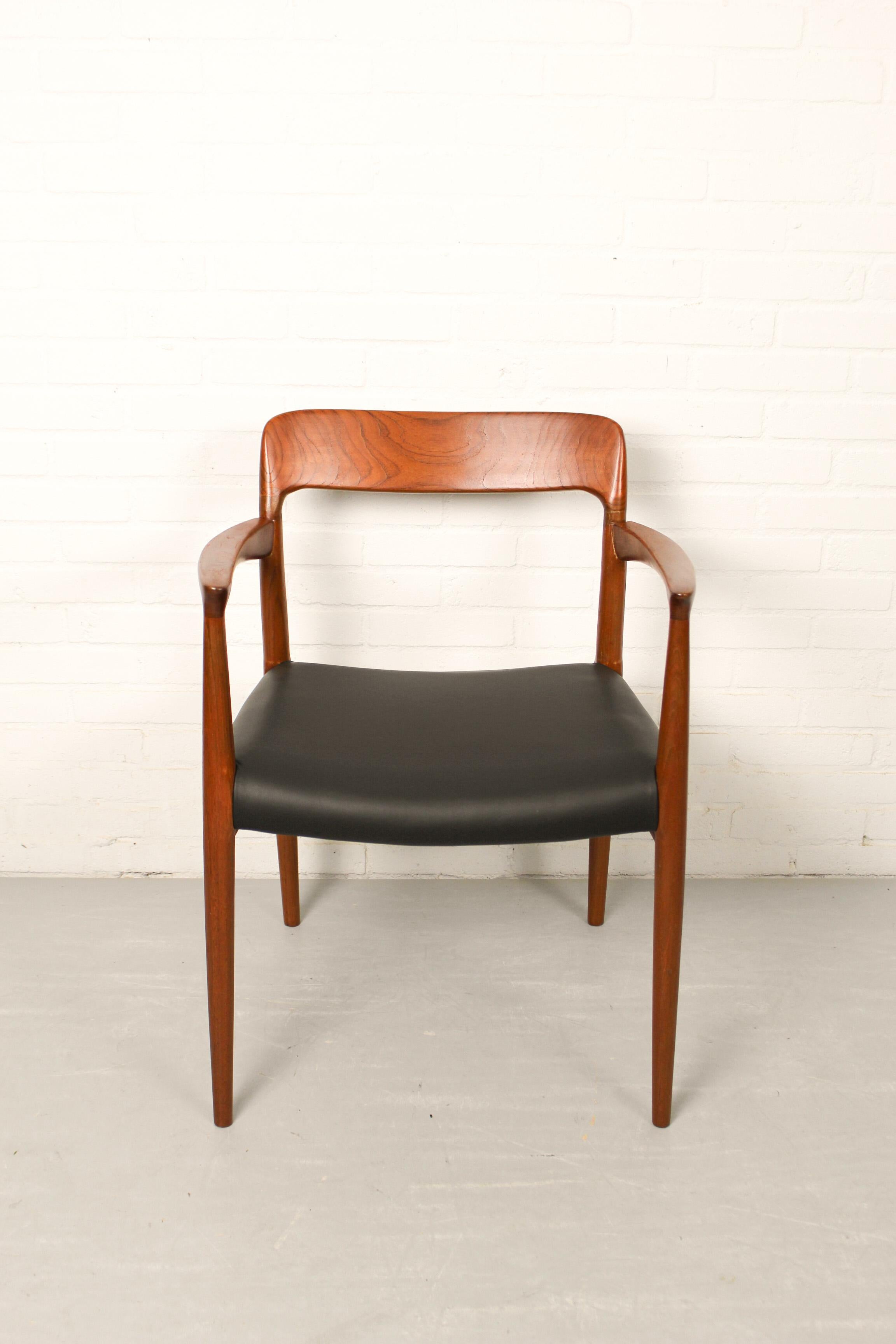 Model 65 Dining Chair in Teak and Leather by Niels Otto Møller For Sale 3