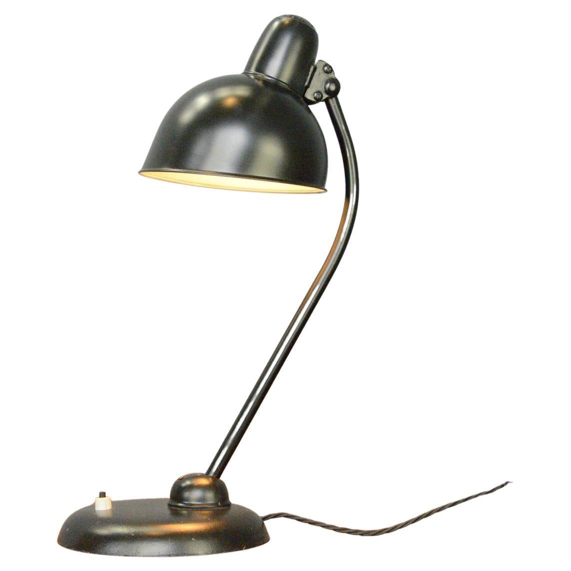 Lampe de table modèle 6556 par Kaiser Idell, Circa 1930s