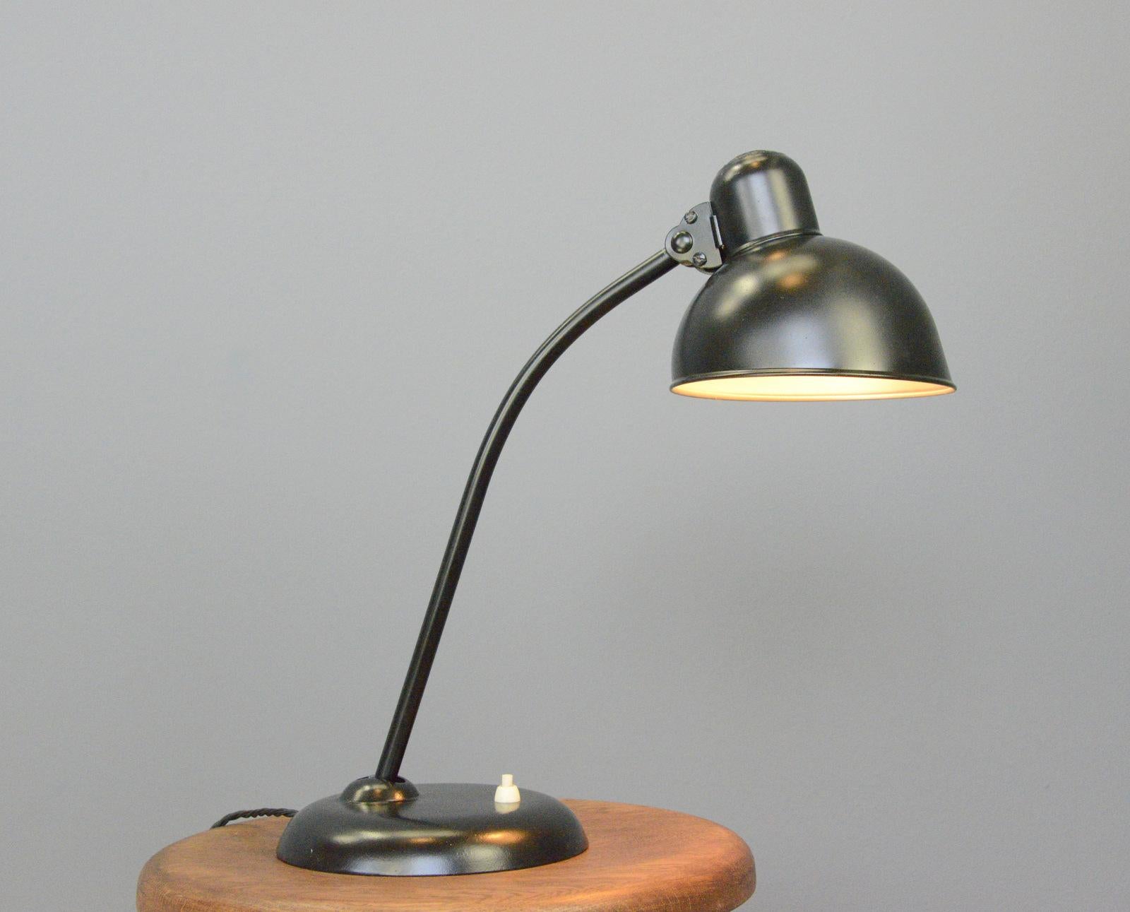 Acier Lampes de table modèle 6556 par Kaiser Idell, vers les années 1930
