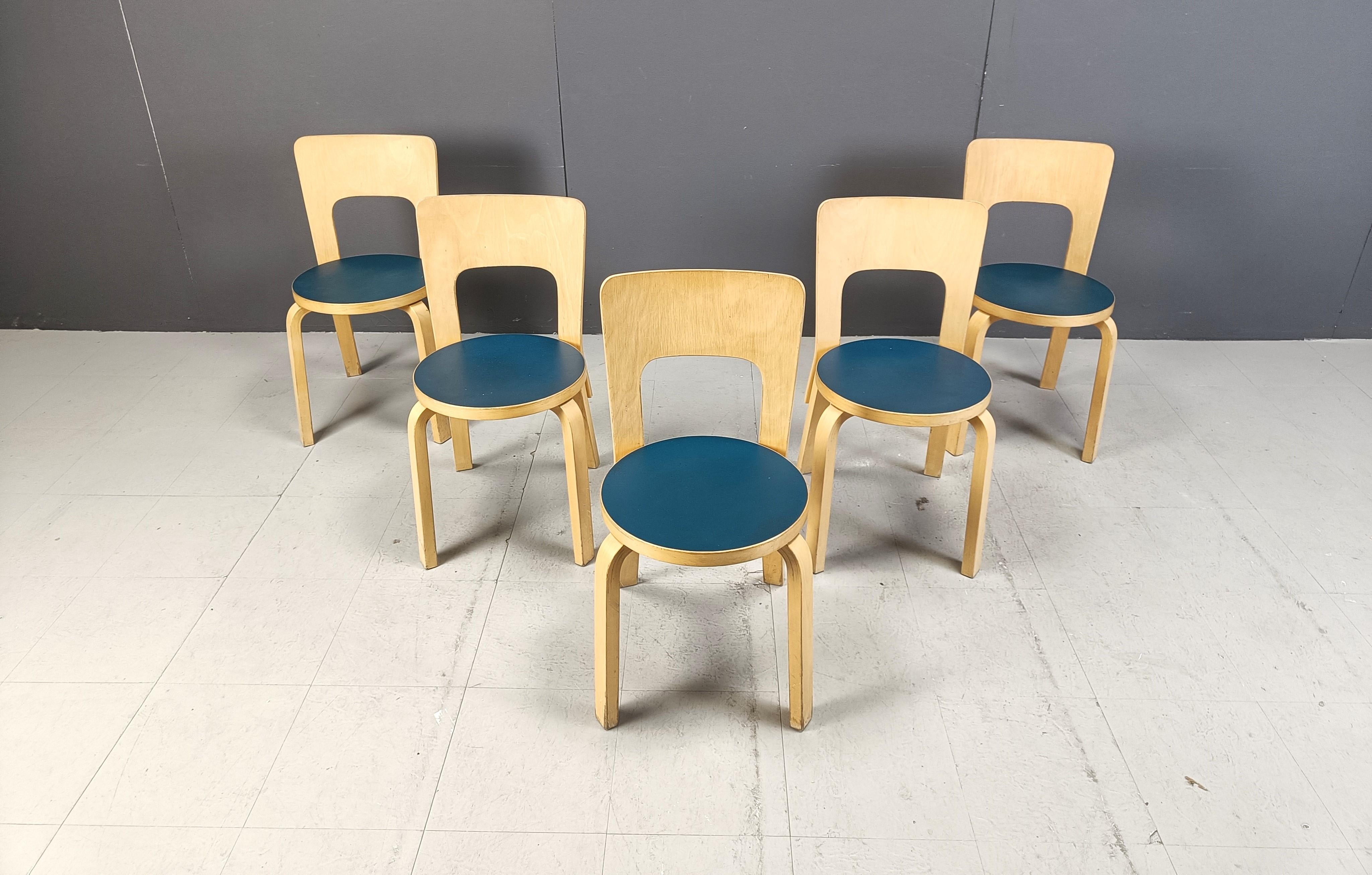 Sedie da pranzo Model 66 di Alvar Aalto per Artek, anni '60 In condizioni buone in vendita a Leuven, Vlaams Gewest