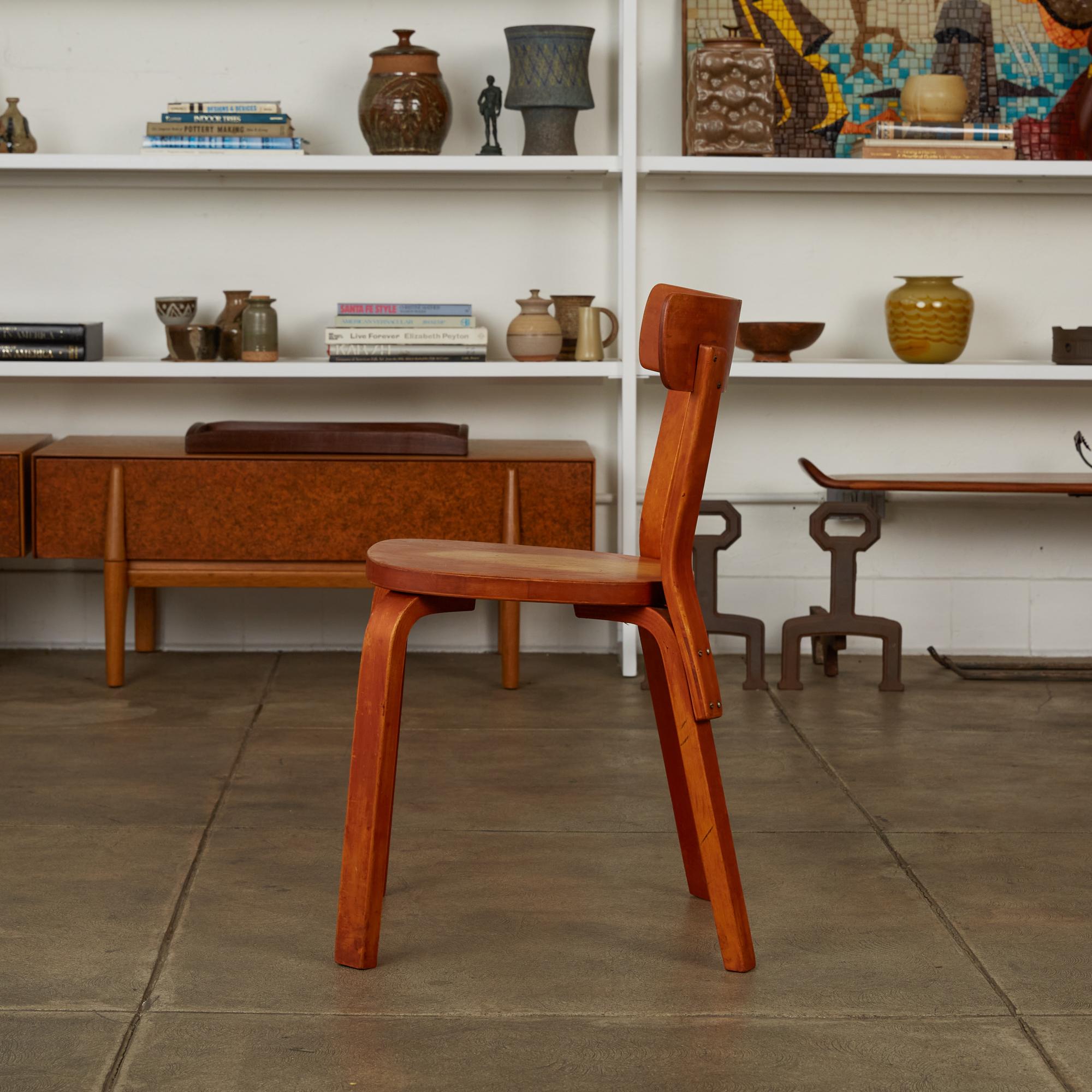 Mid-20th Century Model 69 Chair by Alvar Aalto for Artek