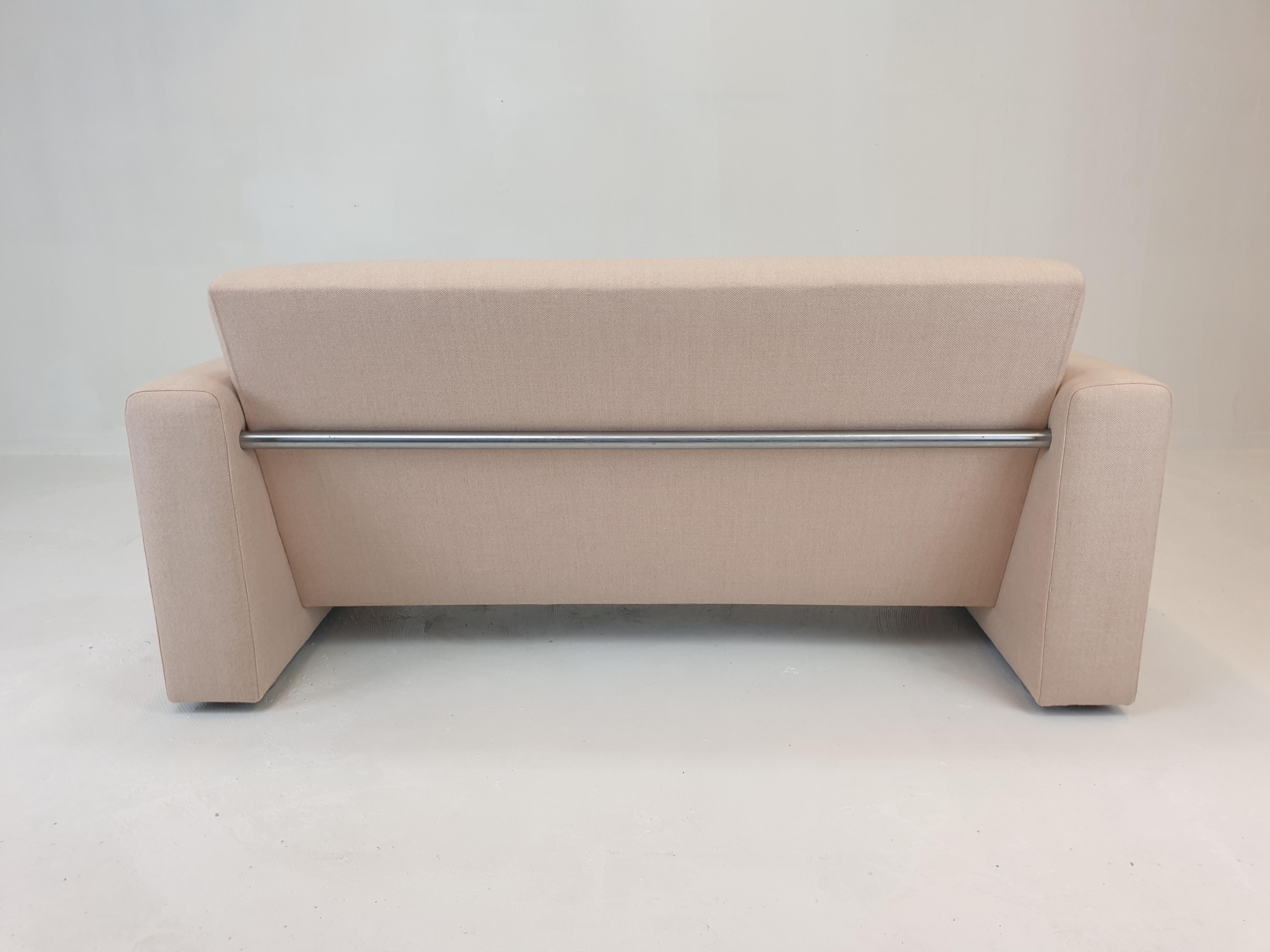 Model 691 2-Seat Sofa by Artifort, 1980s For Sale 5