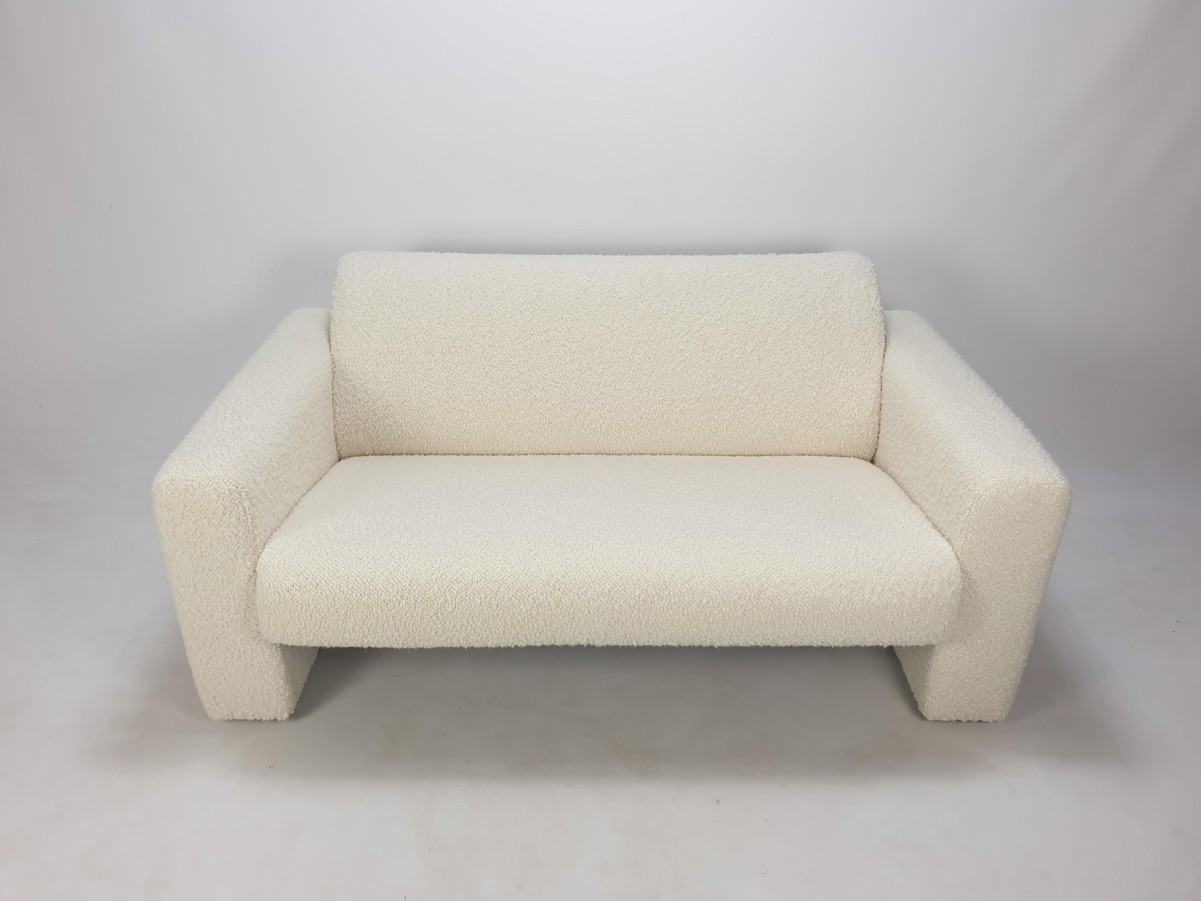 Woven Model 691 2-Seat Sofa by Artifort, 1980s For Sale