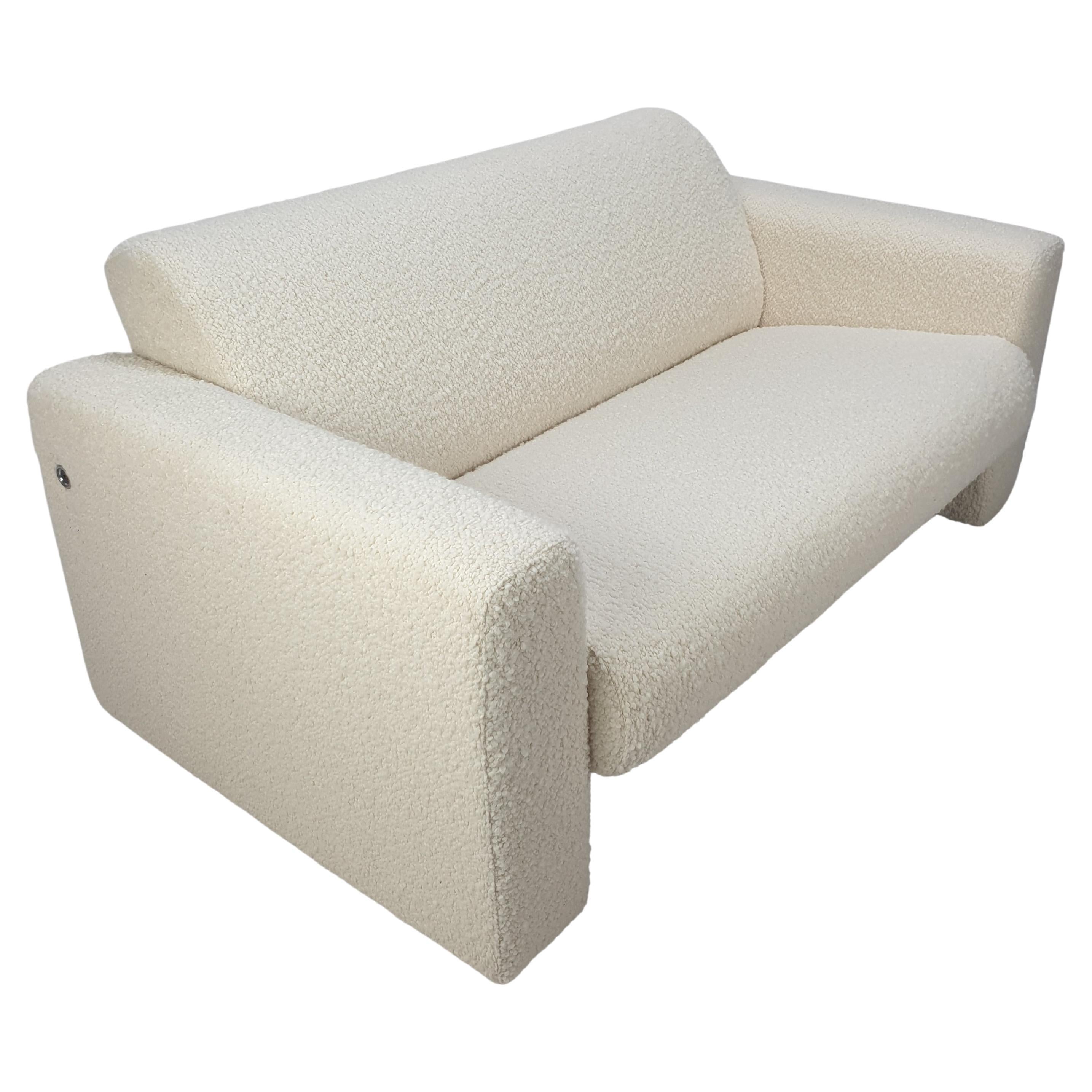 Model 691 2-Seat Sofa by Artifort, 1980s For Sale