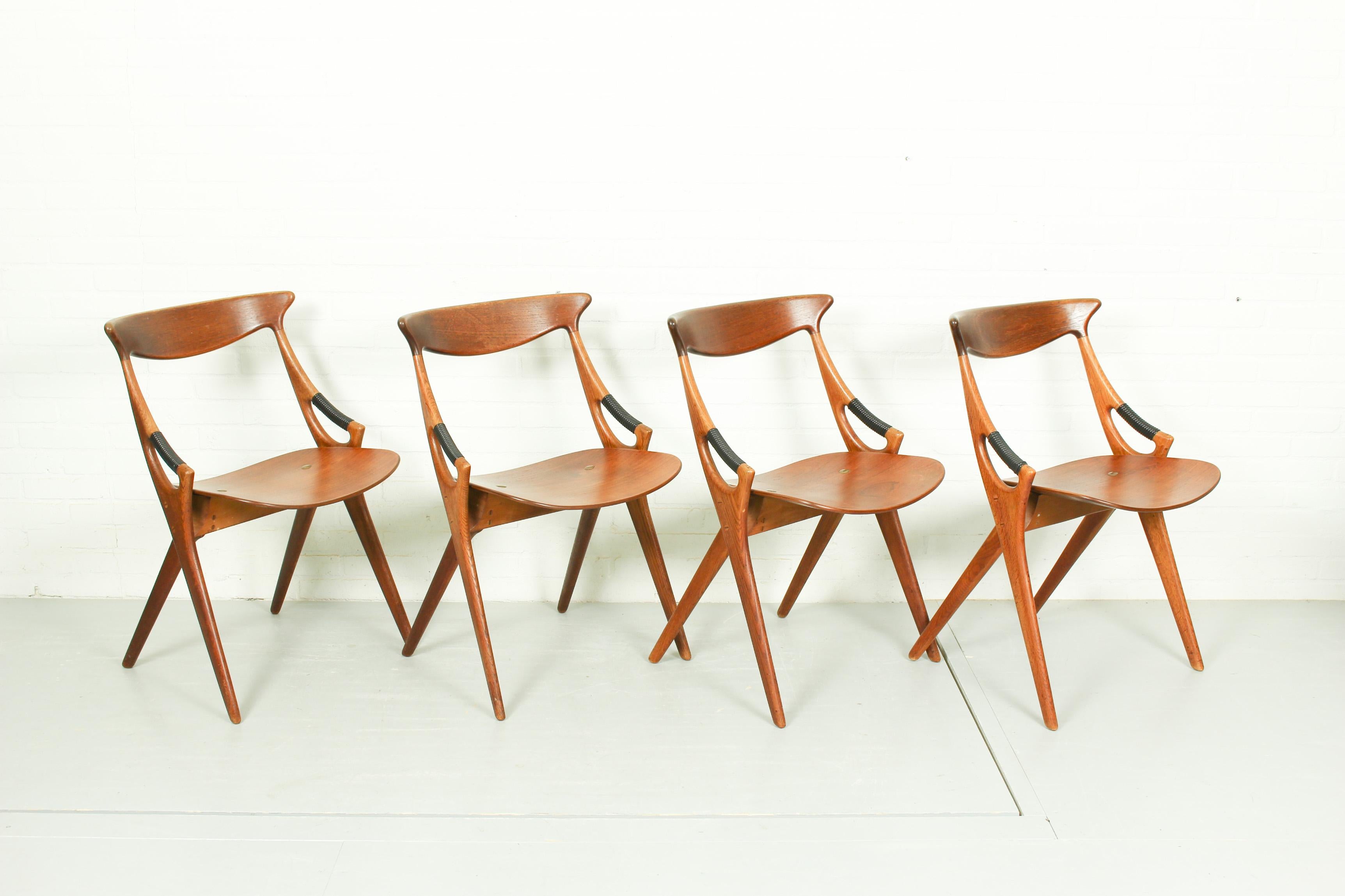 Model 71 Chairs by Arne Hovmand Olsen for Mogens Kold, 1950s, Set of 4 3