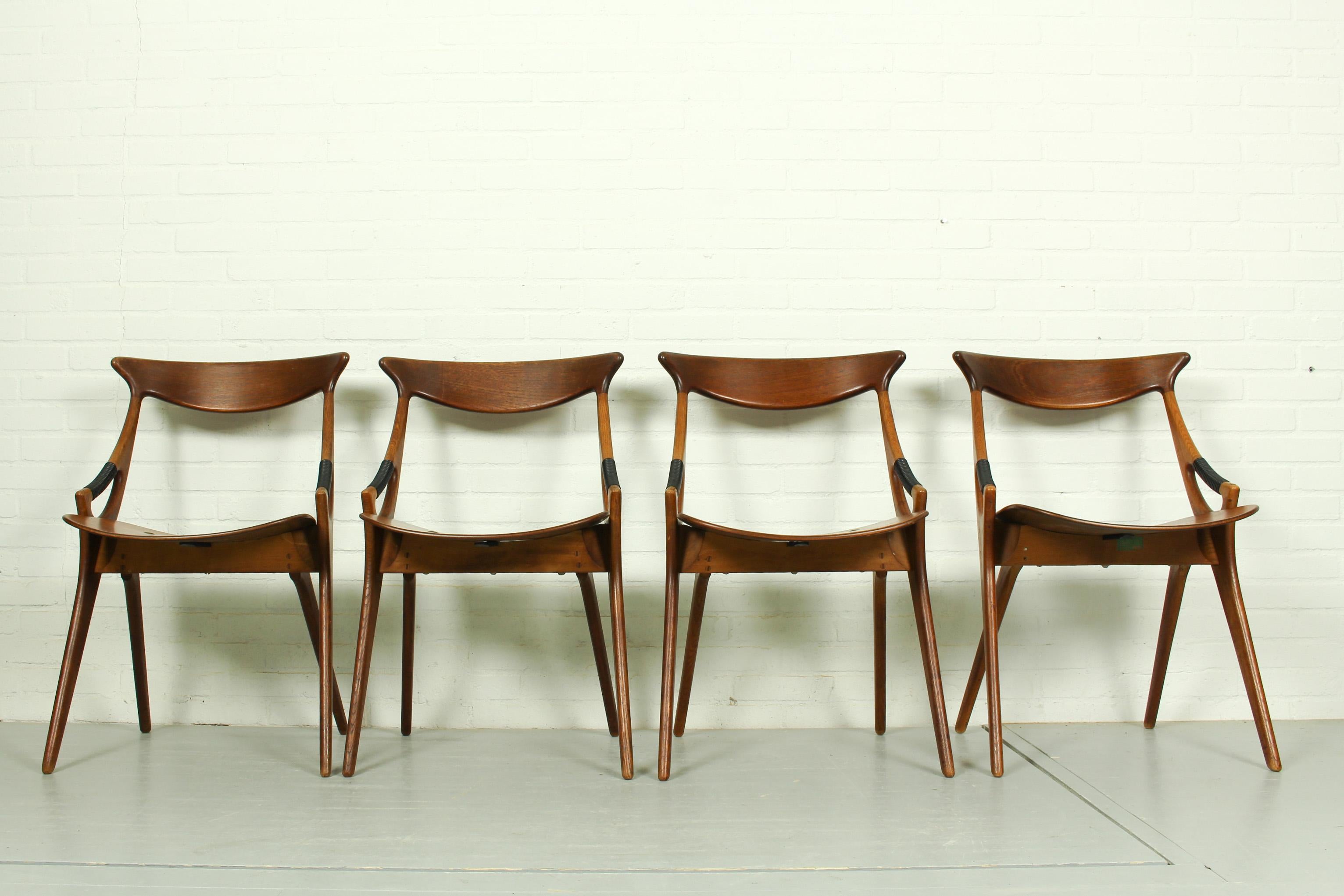 Model 71 Chairs by Arne Hovmand Olsen for Mogens Kold, 1950s, Set of 4 4