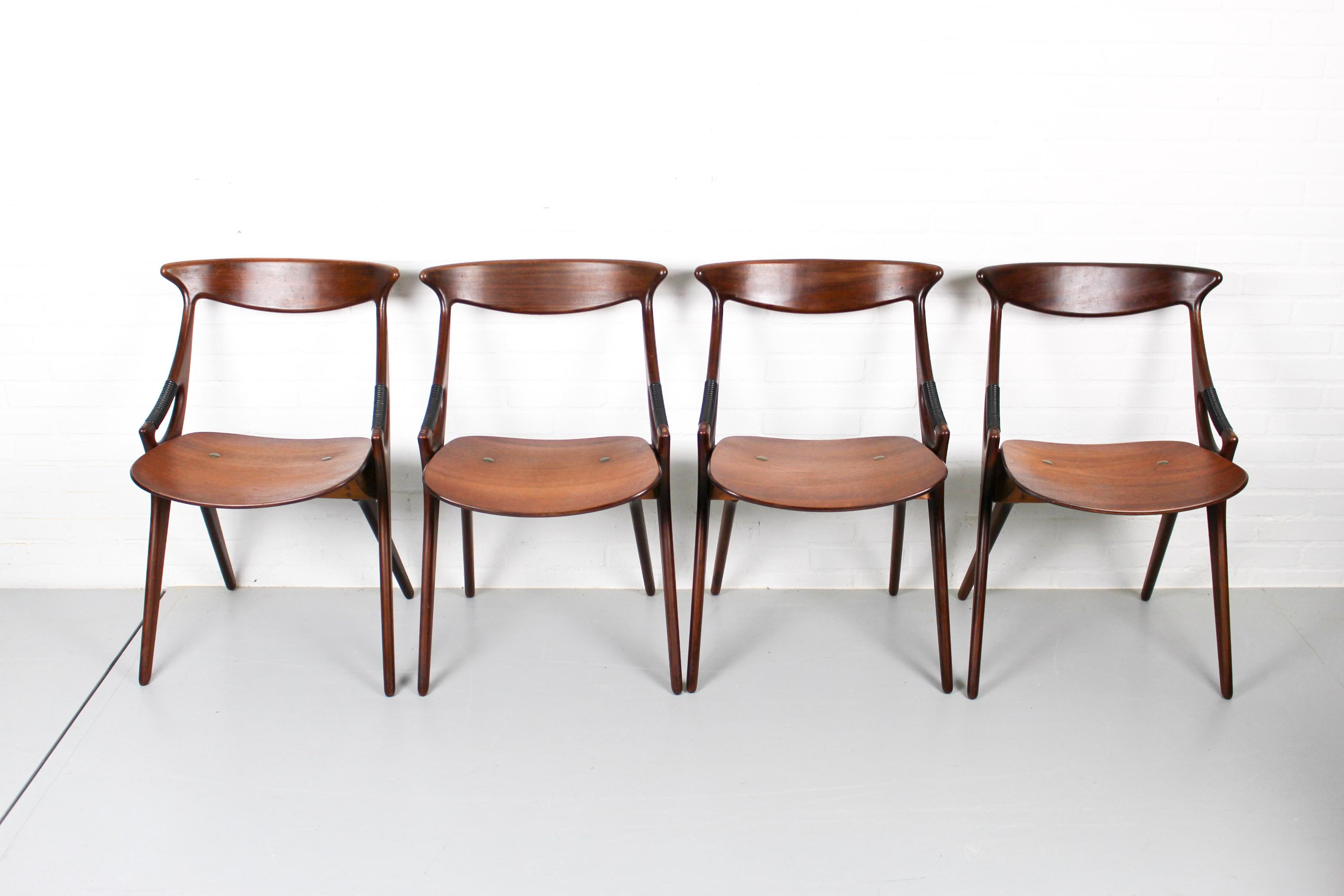 Mid-Century Modern Model 71 Chairs by Arne Hovmand Olsen for Mogens Kold, 1950s, Set of 4