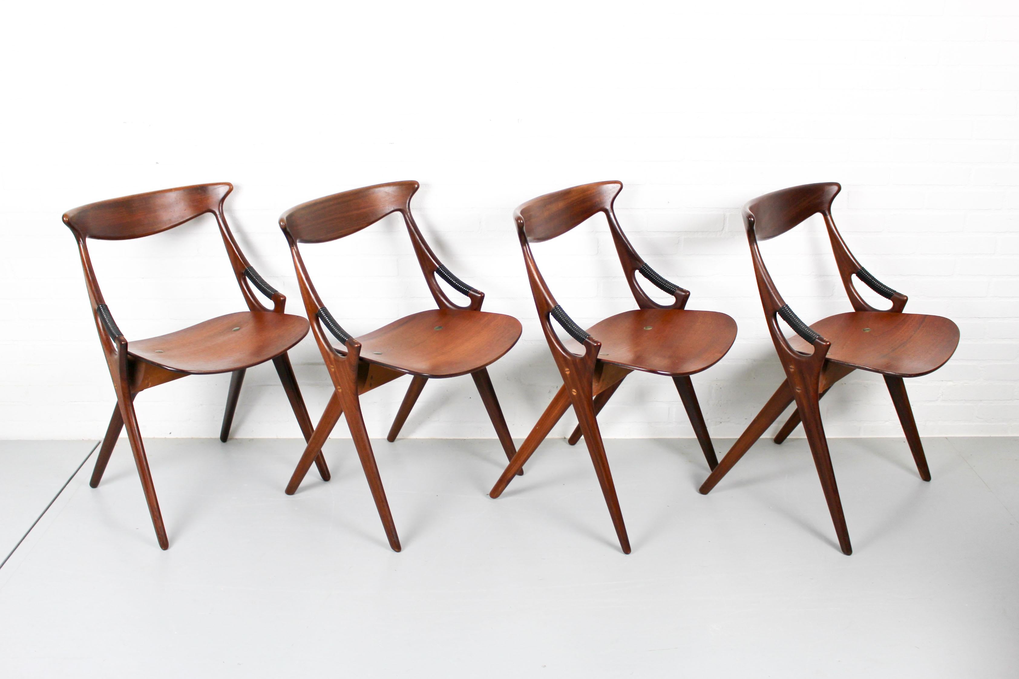 Model 71 Chairs by Arne Hovmand Olsen for Mogens Kold, 1950s, Set of 4 In Good Condition In Appeltern, Gelderland