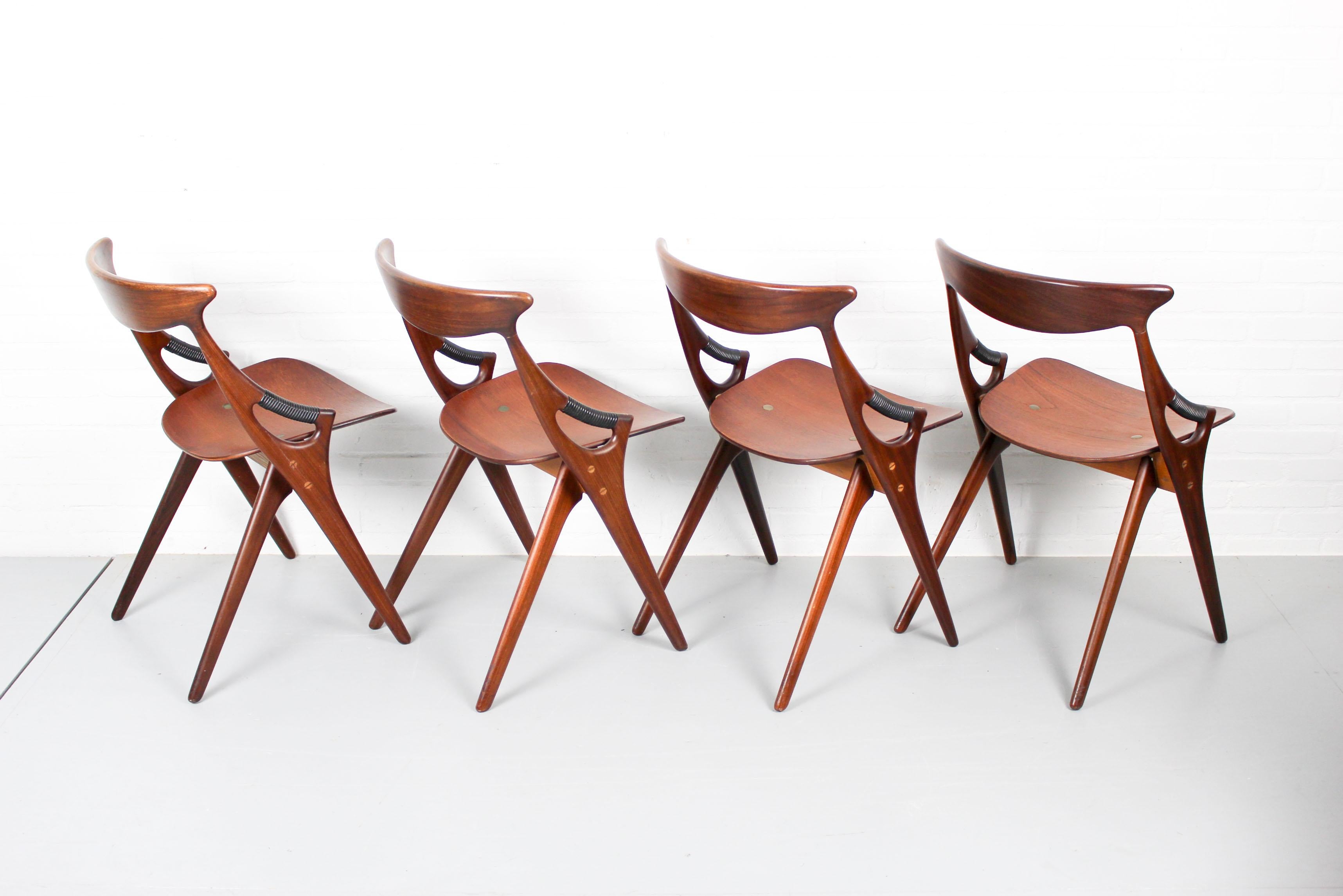Model 71 Chairs by Arne Hovmand Olsen for Mogens Kold, 1950s, Set of 4 1