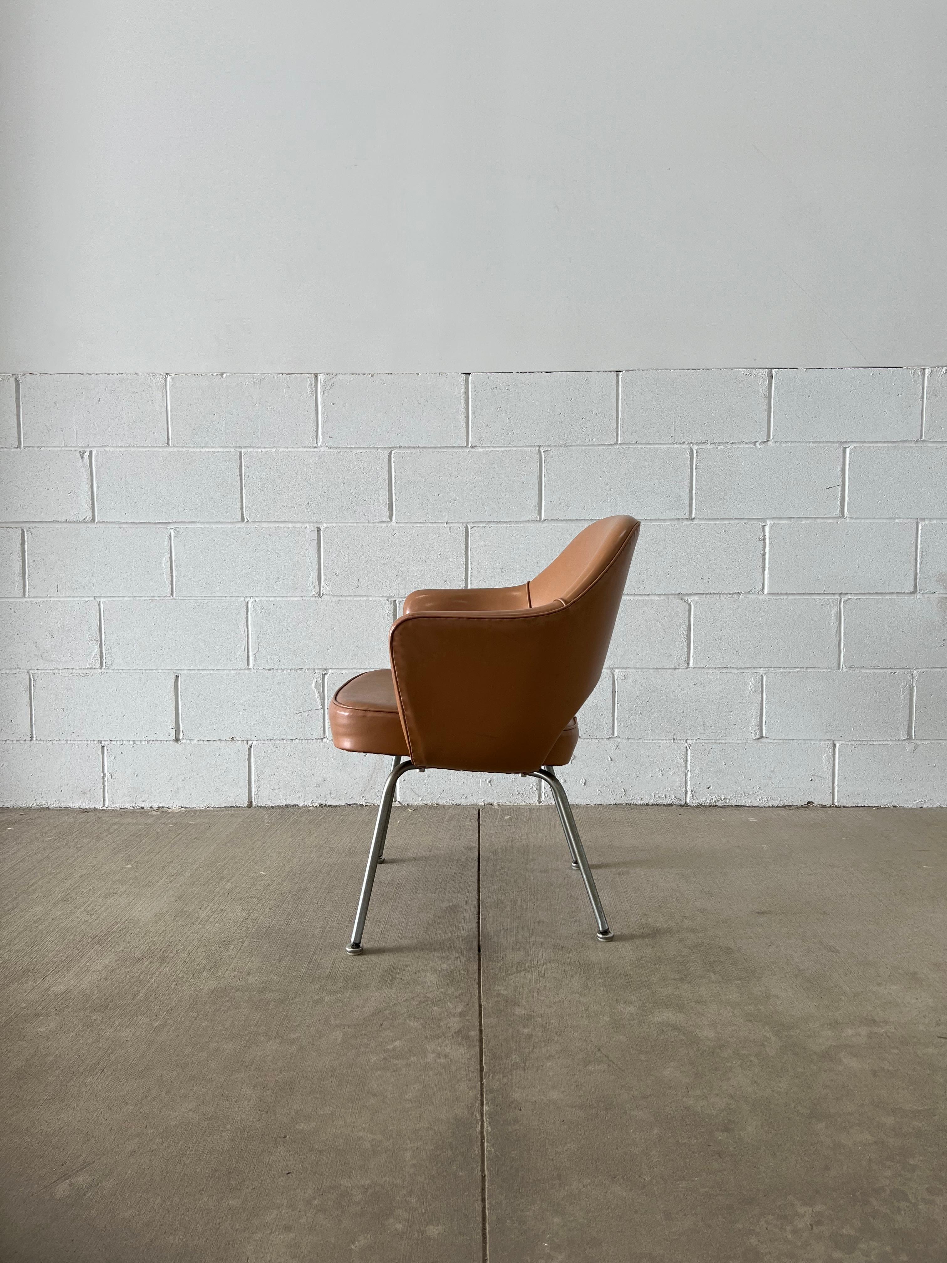 Mid-Century Modern Model 71 Executive Chair by Eero Saarinen for Knoll