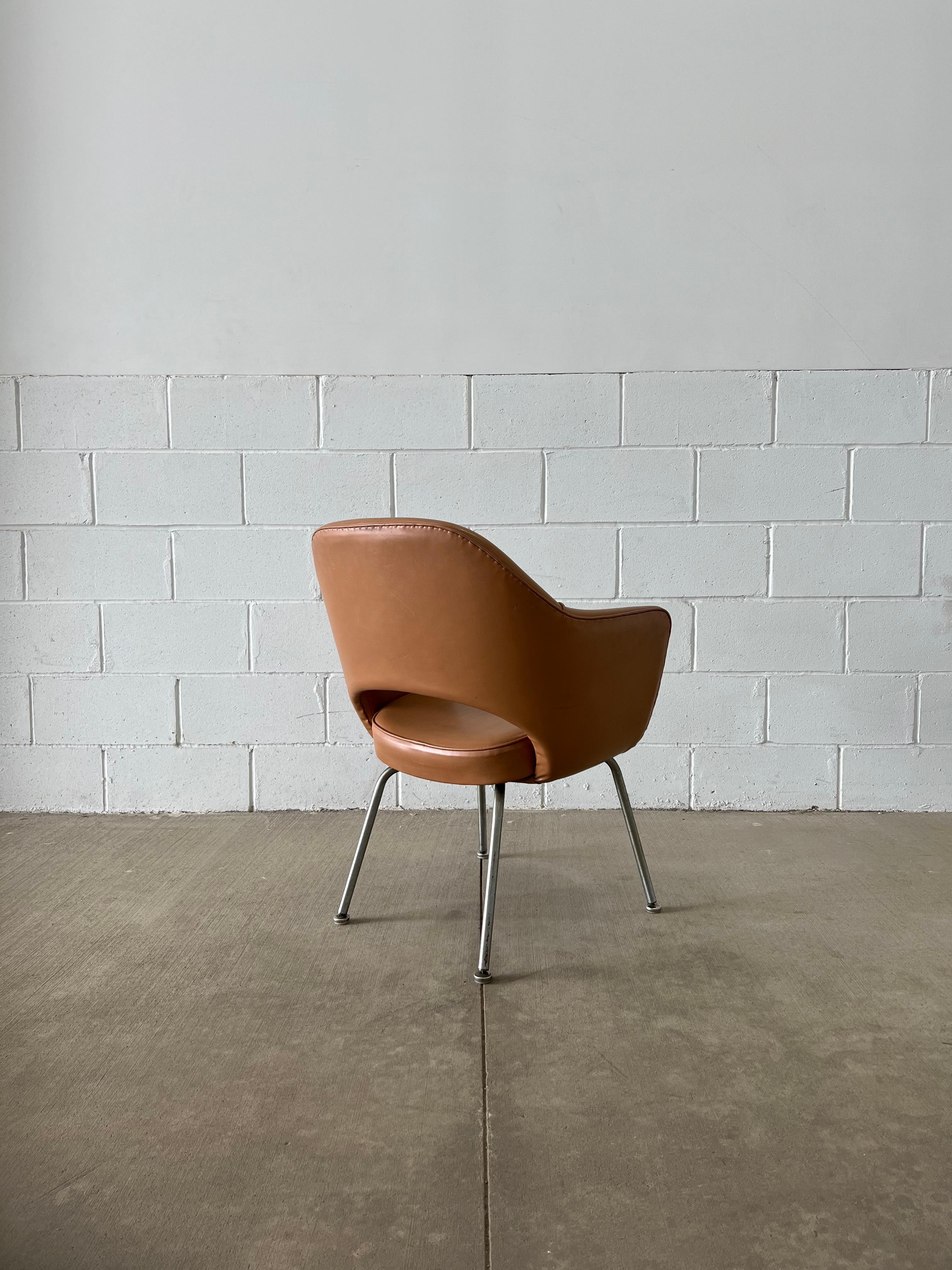 Model 71 Executive Chair by Eero Saarinen for Knoll In Good Condition In Saint Paul, MN