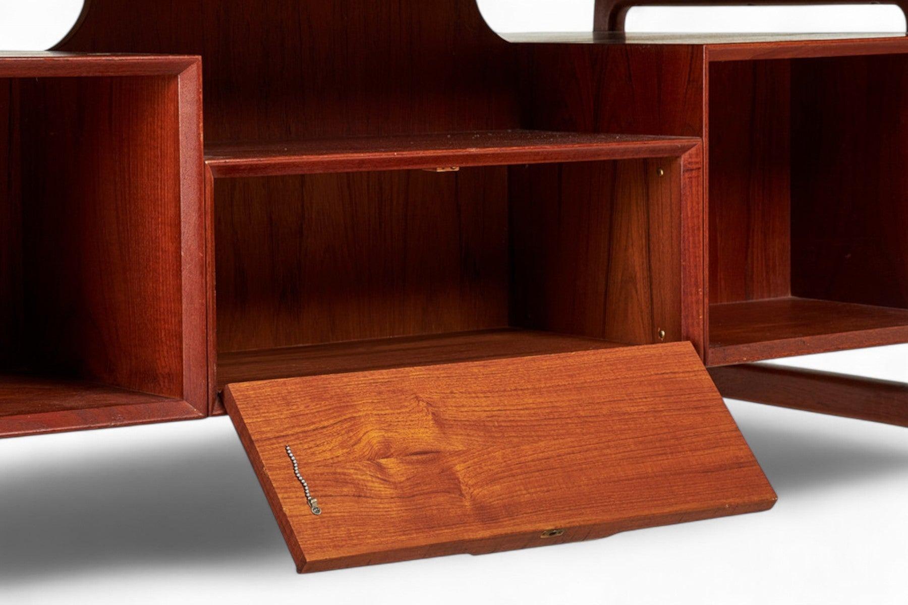 Scrivania Model 75 in teak di Gunni Omann In condizioni buone in vendita a Berkeley, CA