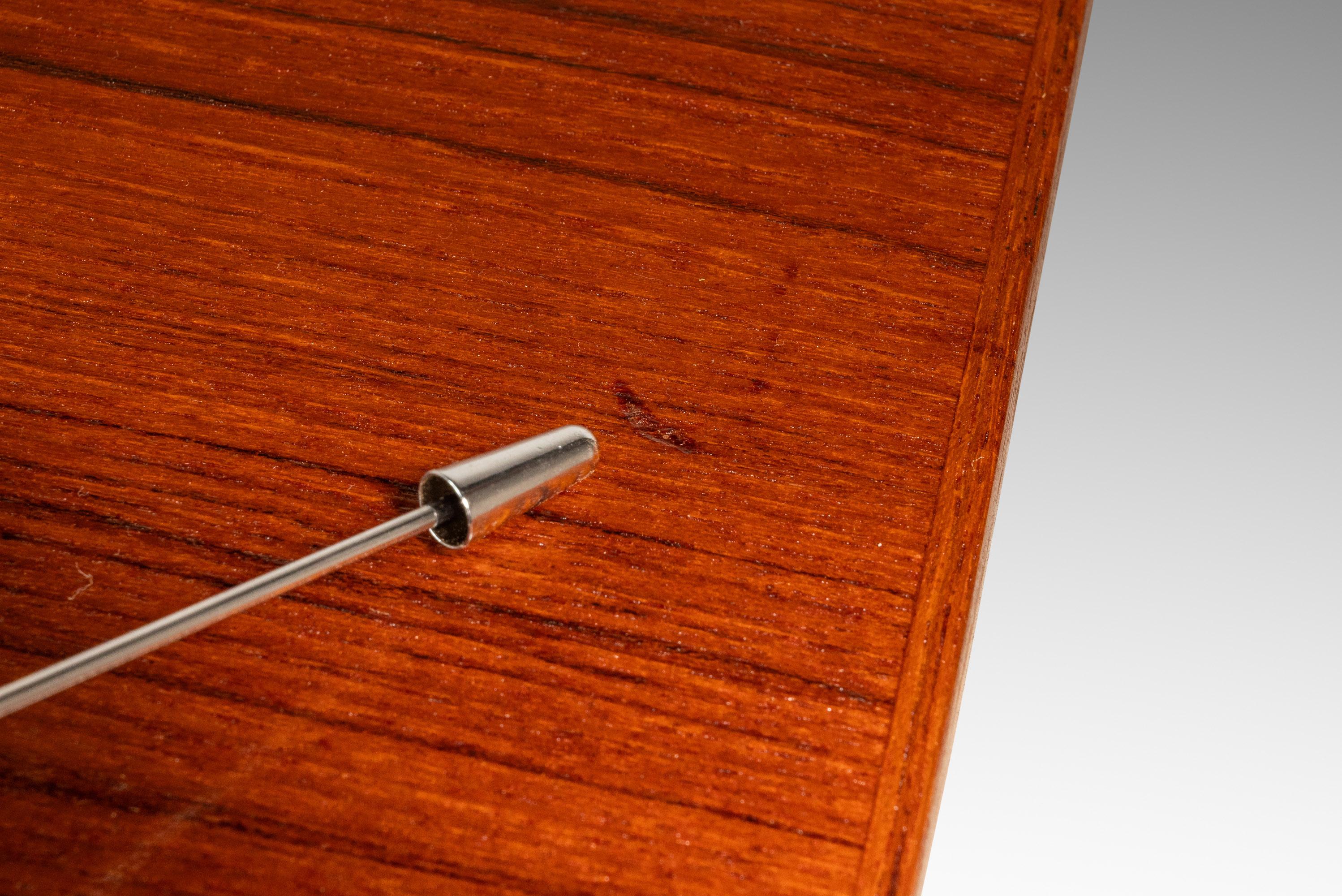 Scrivania direzionale Model 77 in teak di Gunni Omann per Oman Junn, Danimarca, 1950 ca. 4