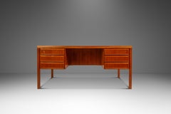 Scrivania direzionale Model 77 in teak di Gunni Omann per Oman Junn, Danimarca, 1950 ca.
