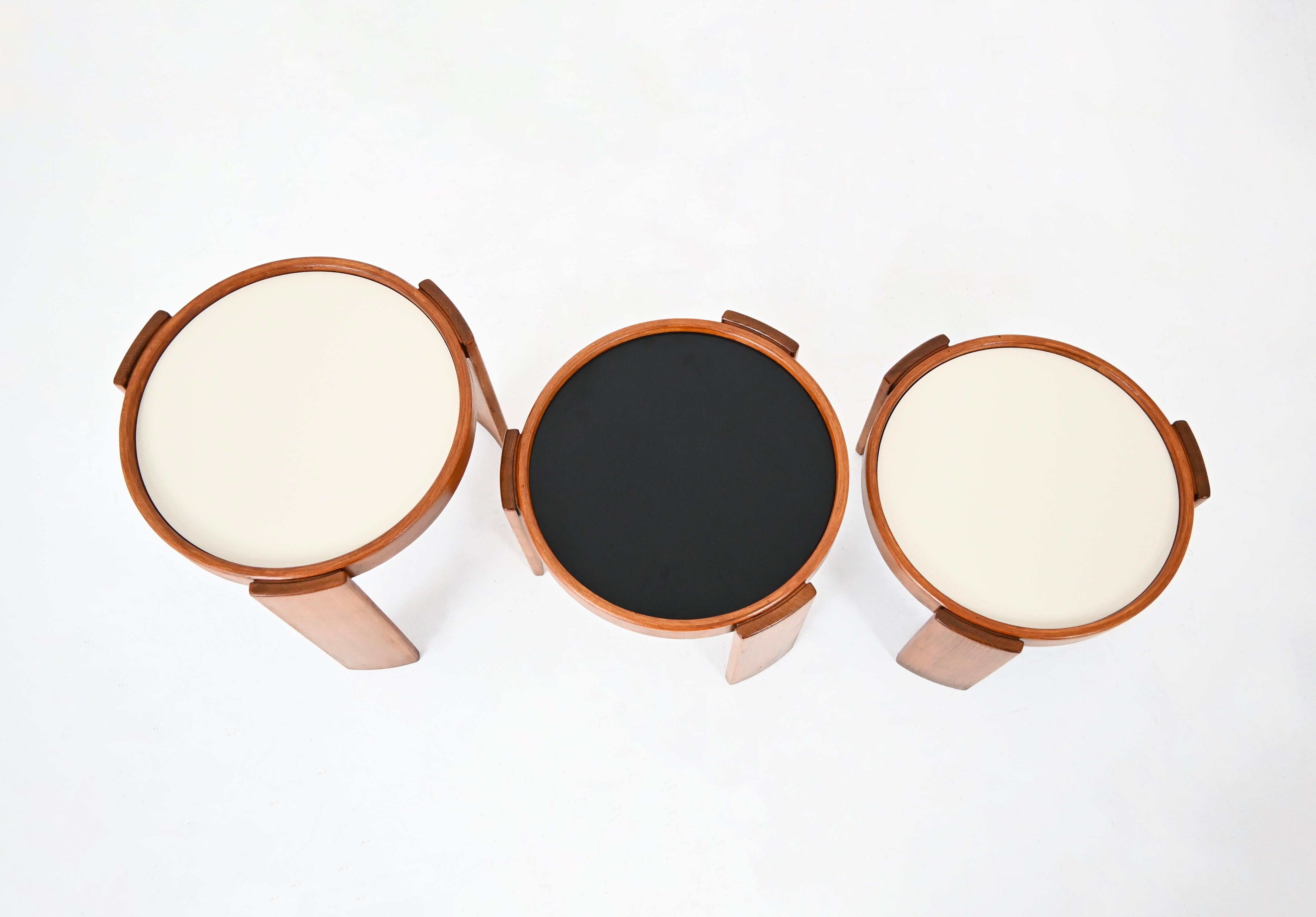 Model 780 Nesting Tables by Gianfranco Frattini for Cassina, 1960s Set of 3 In Good Condition In bruxelles, BE